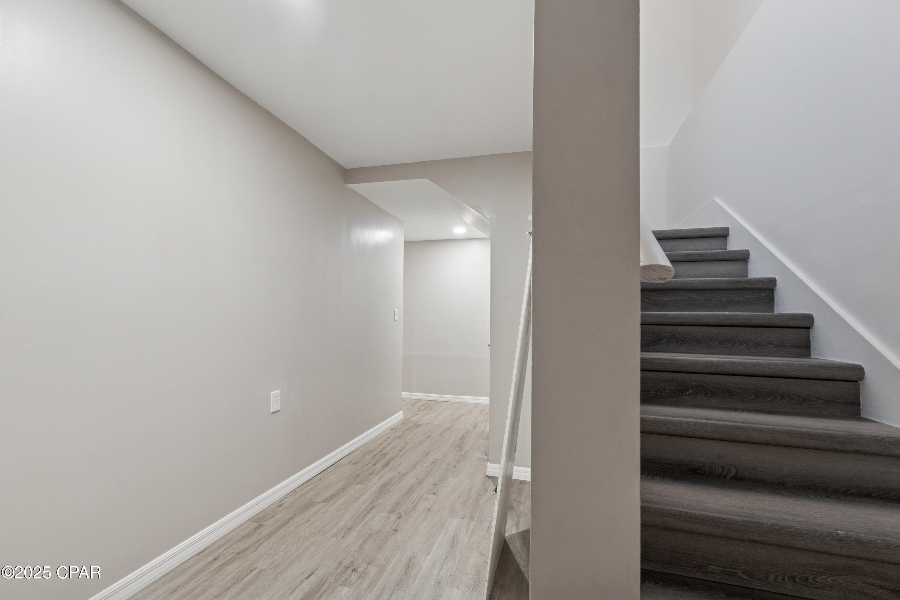 2672 W Laurel Drive