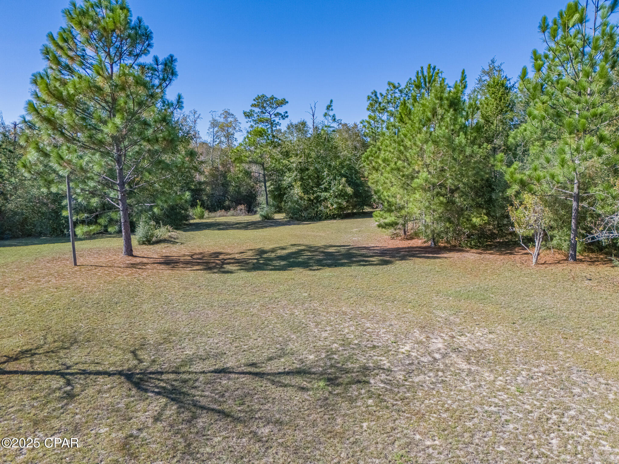 2672 W Laurel Drive