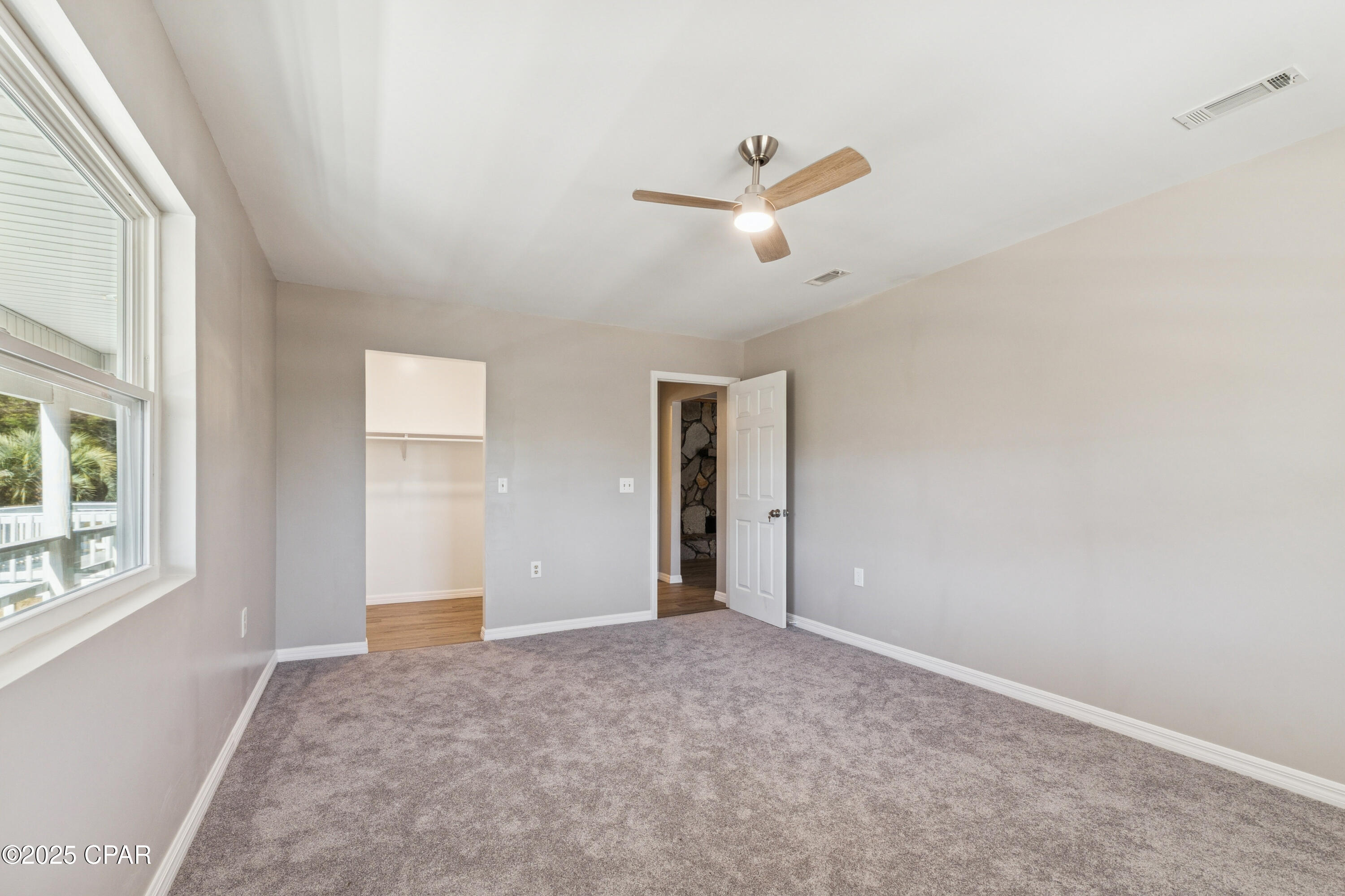 2672 W Laurel Drive