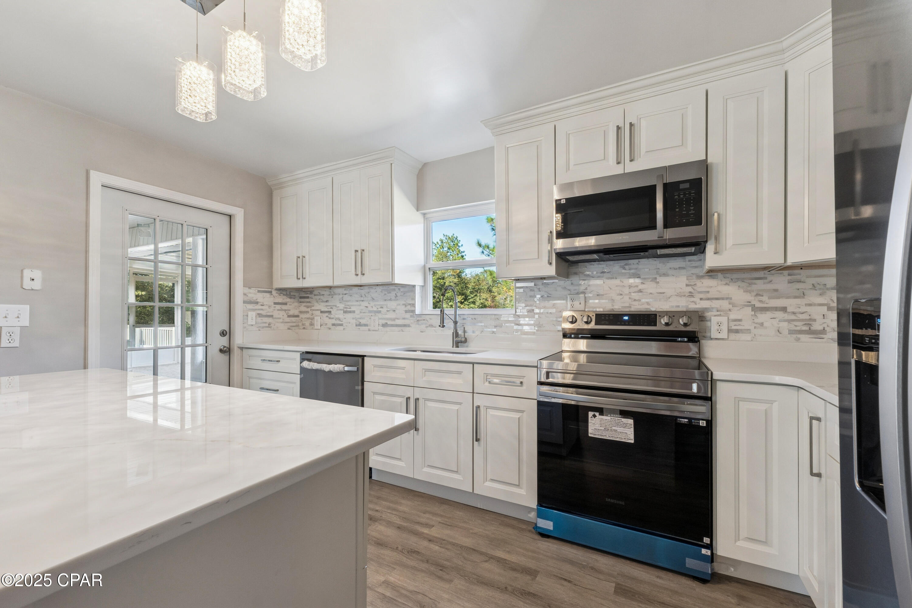 2672 W Laurel Drive