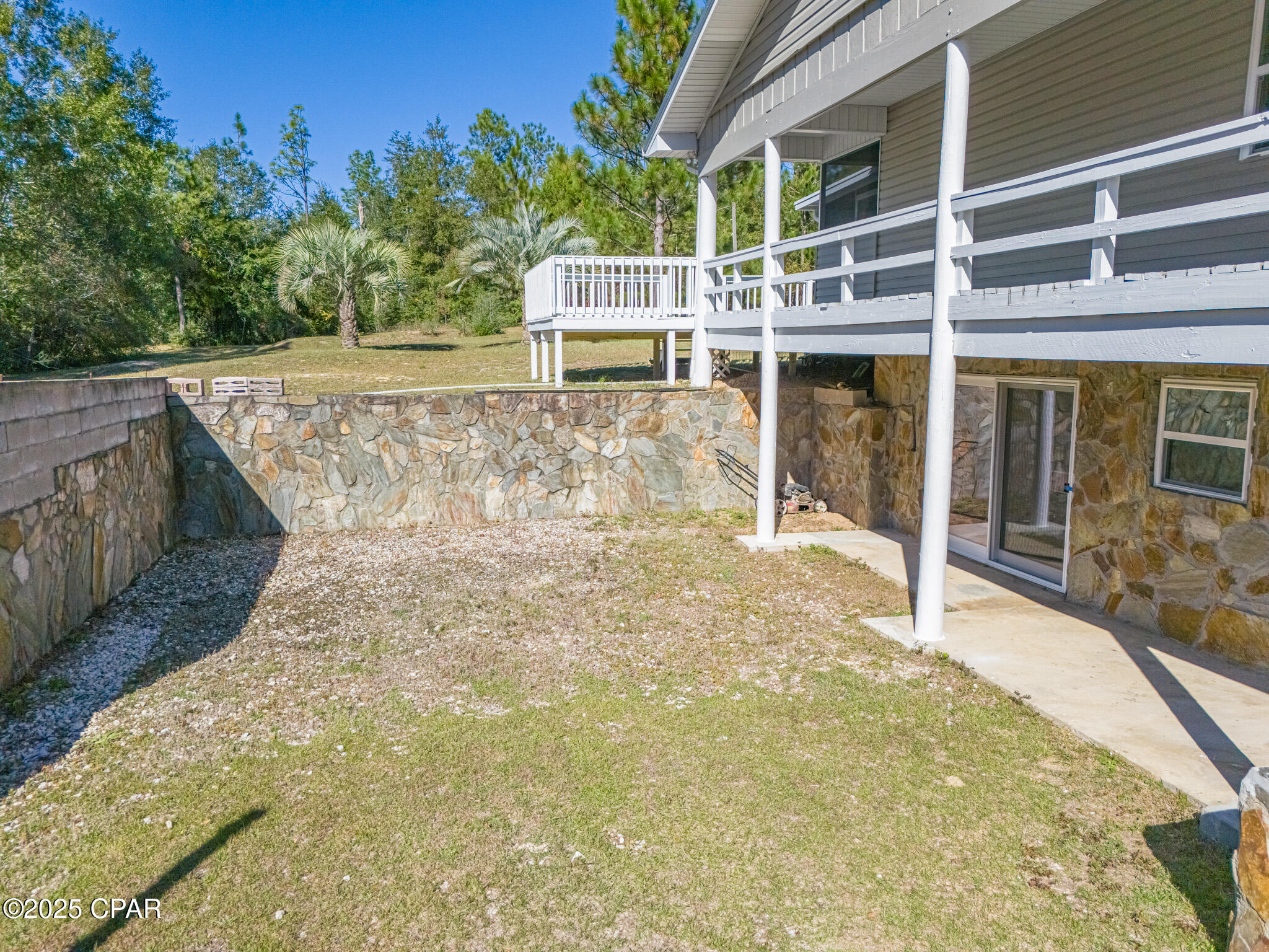 2672 W Laurel Drive