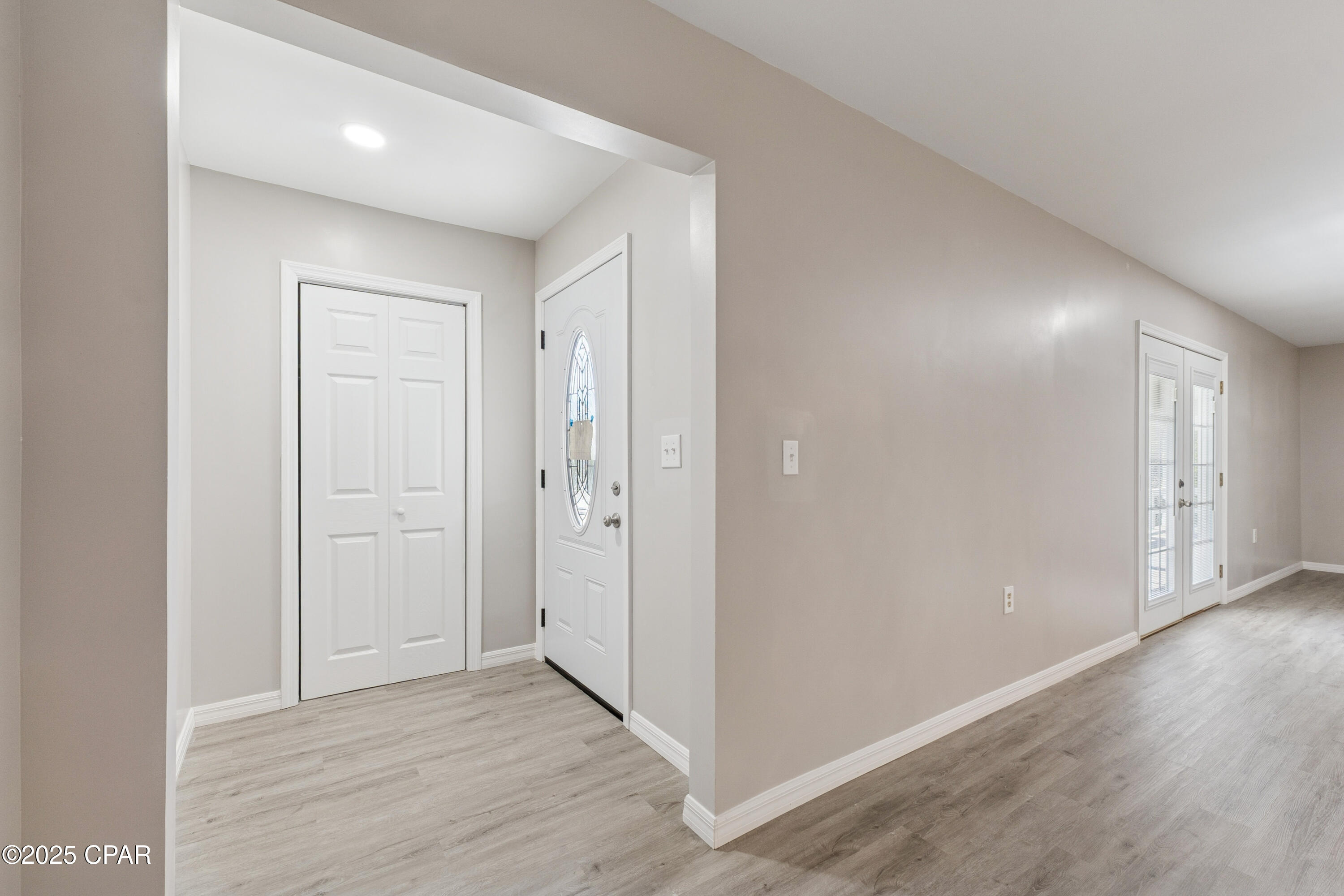 2672 W Laurel Drive