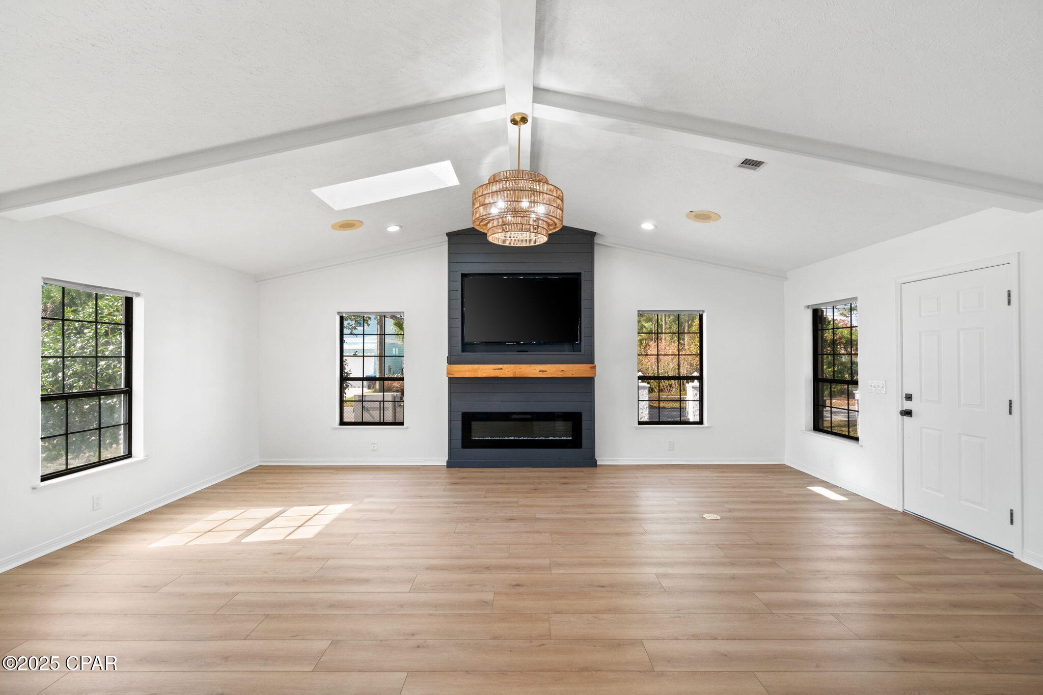 224 E Lakeshore Drive