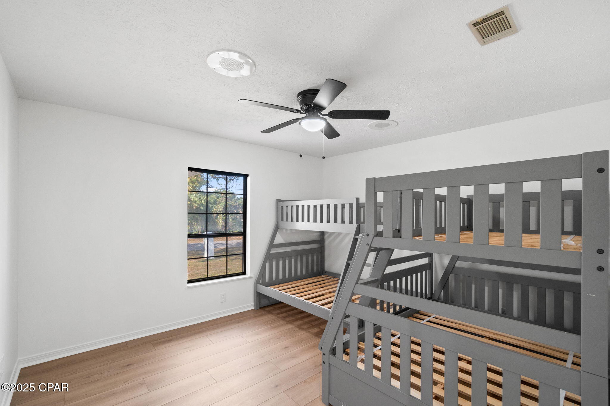 224 E Lakeshore Drive