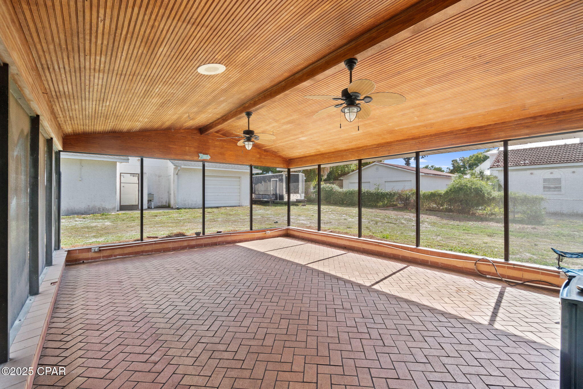 224 E Lakeshore Drive