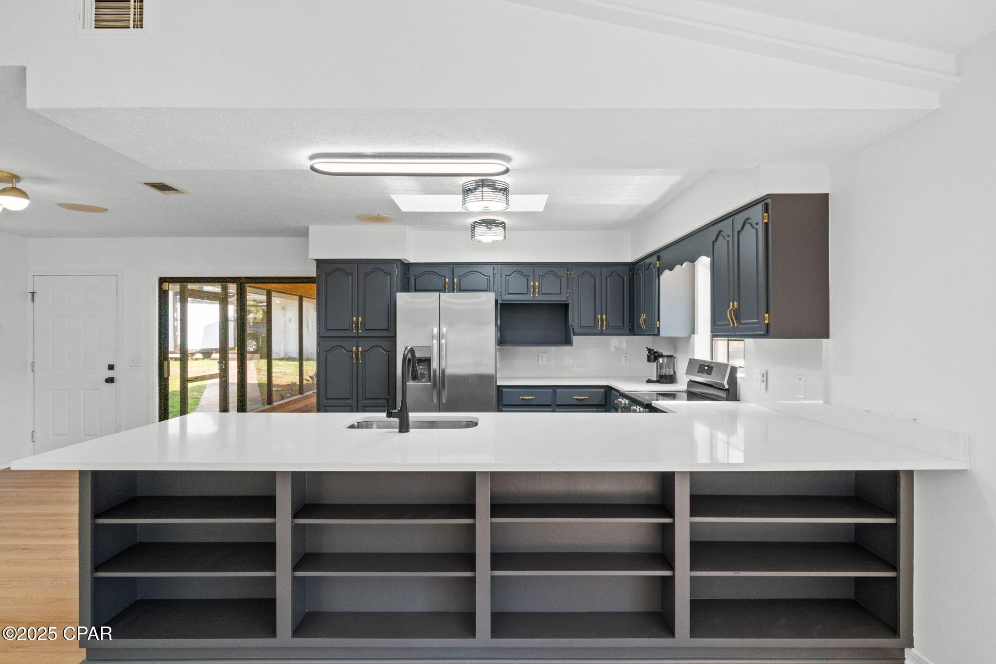 224 E Lakeshore Drive