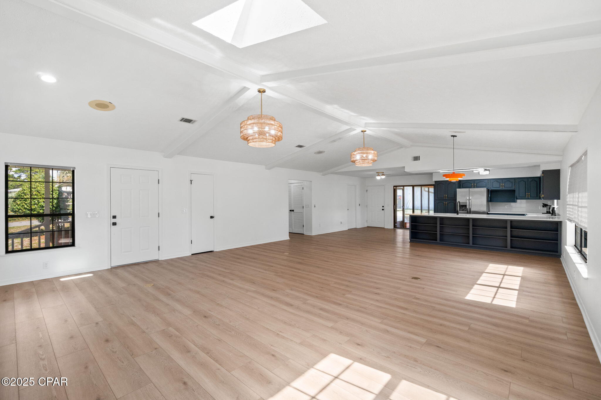 224 E Lakeshore Drive