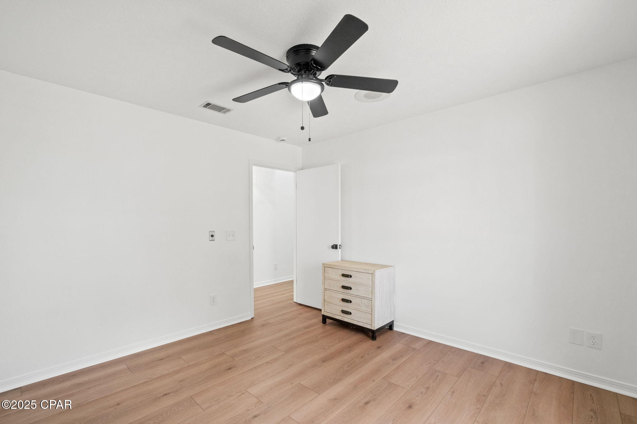 224 E Lakeshore Drive