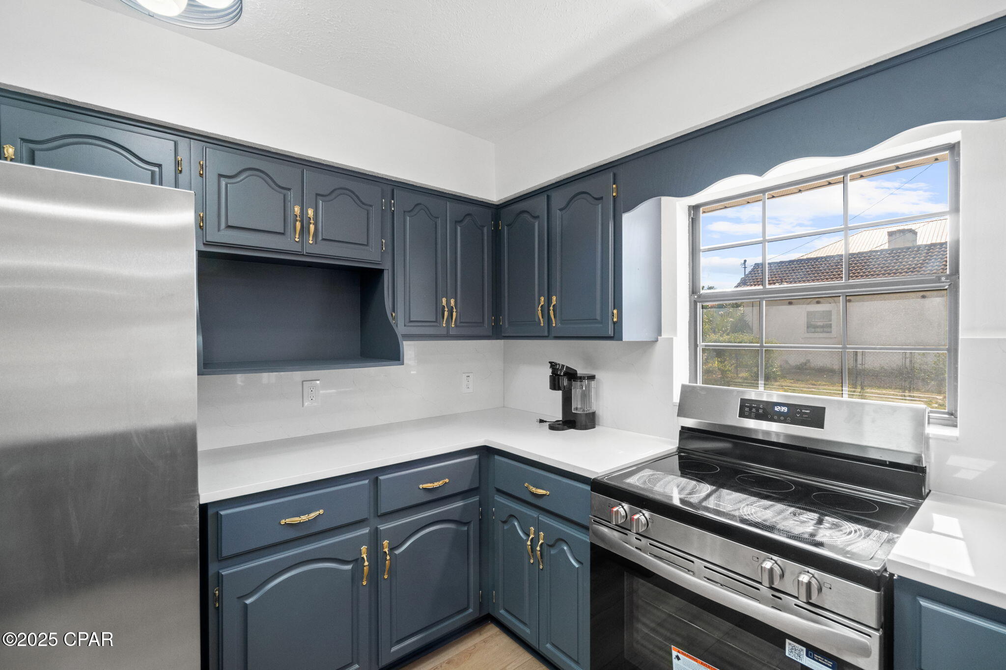 224 E Lakeshore Drive