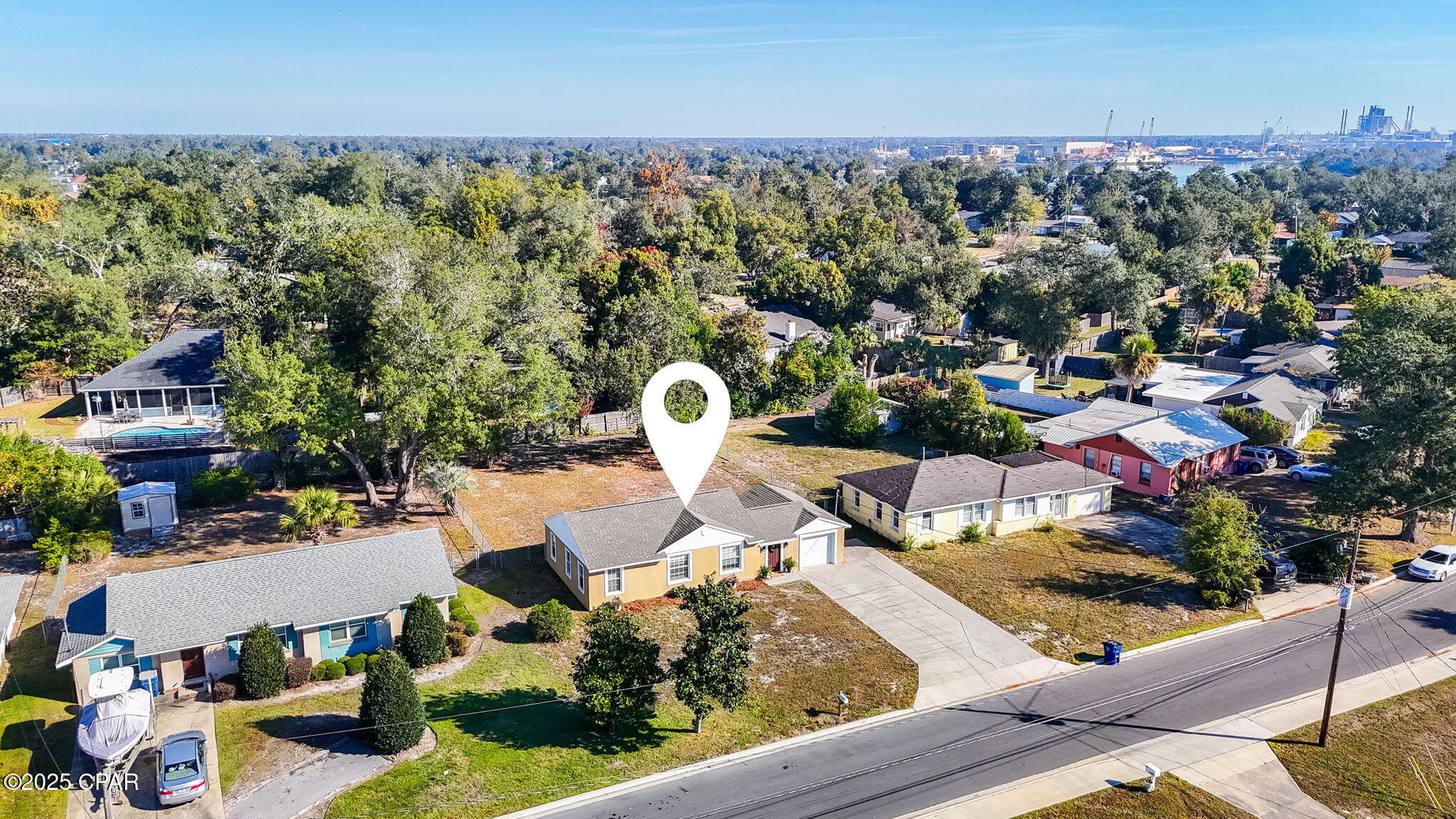 440 S Macarthur Avenue