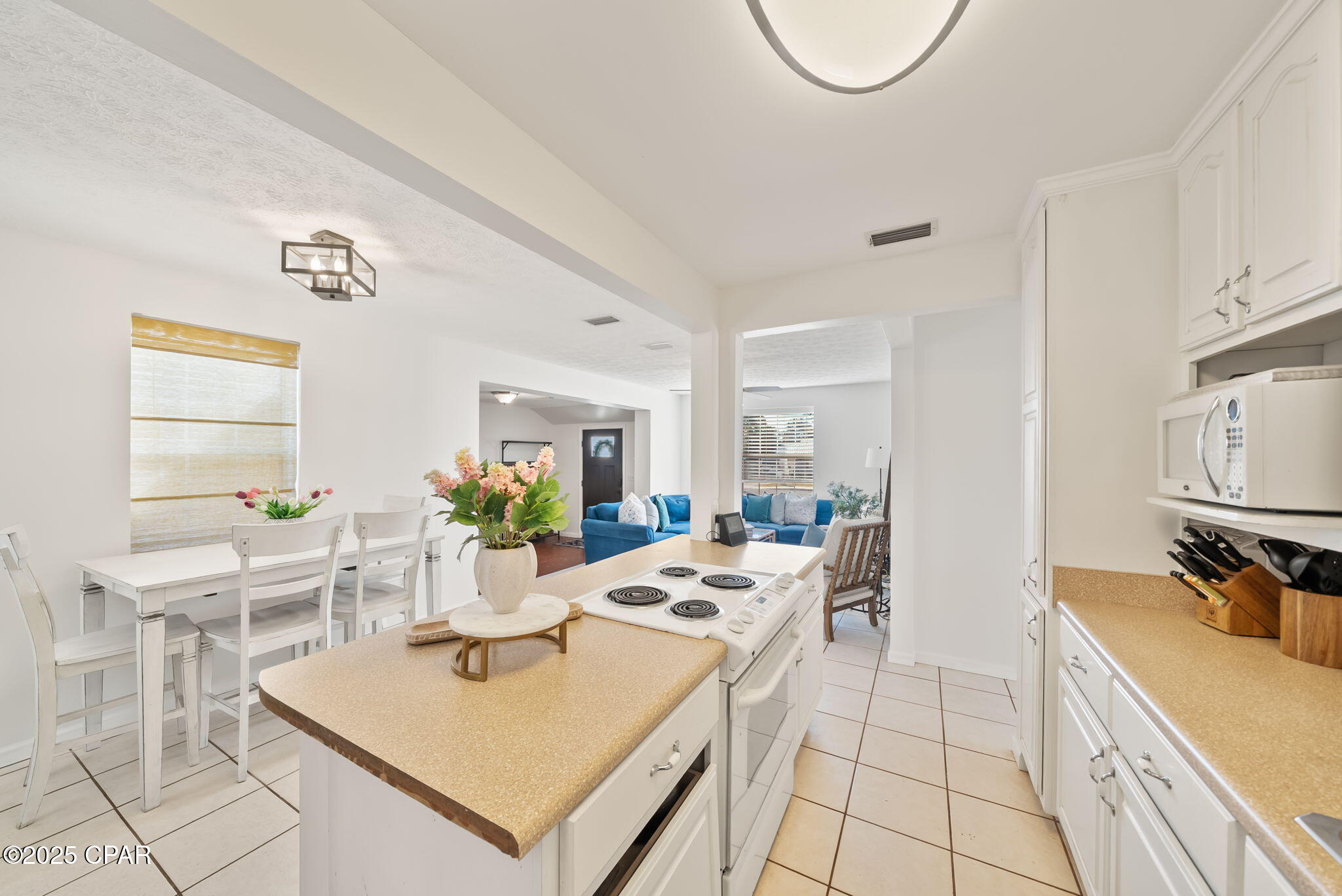 440 S Macarthur Avenue