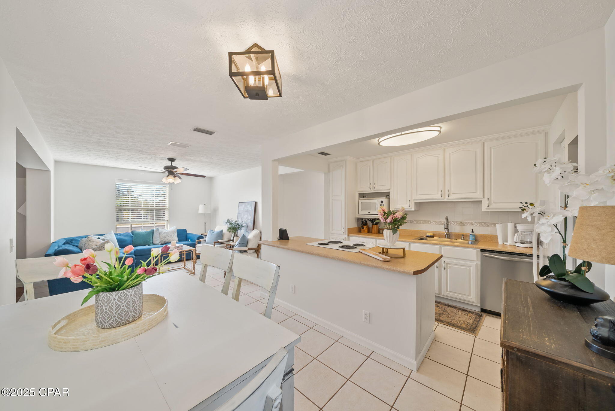 440 S Macarthur Avenue