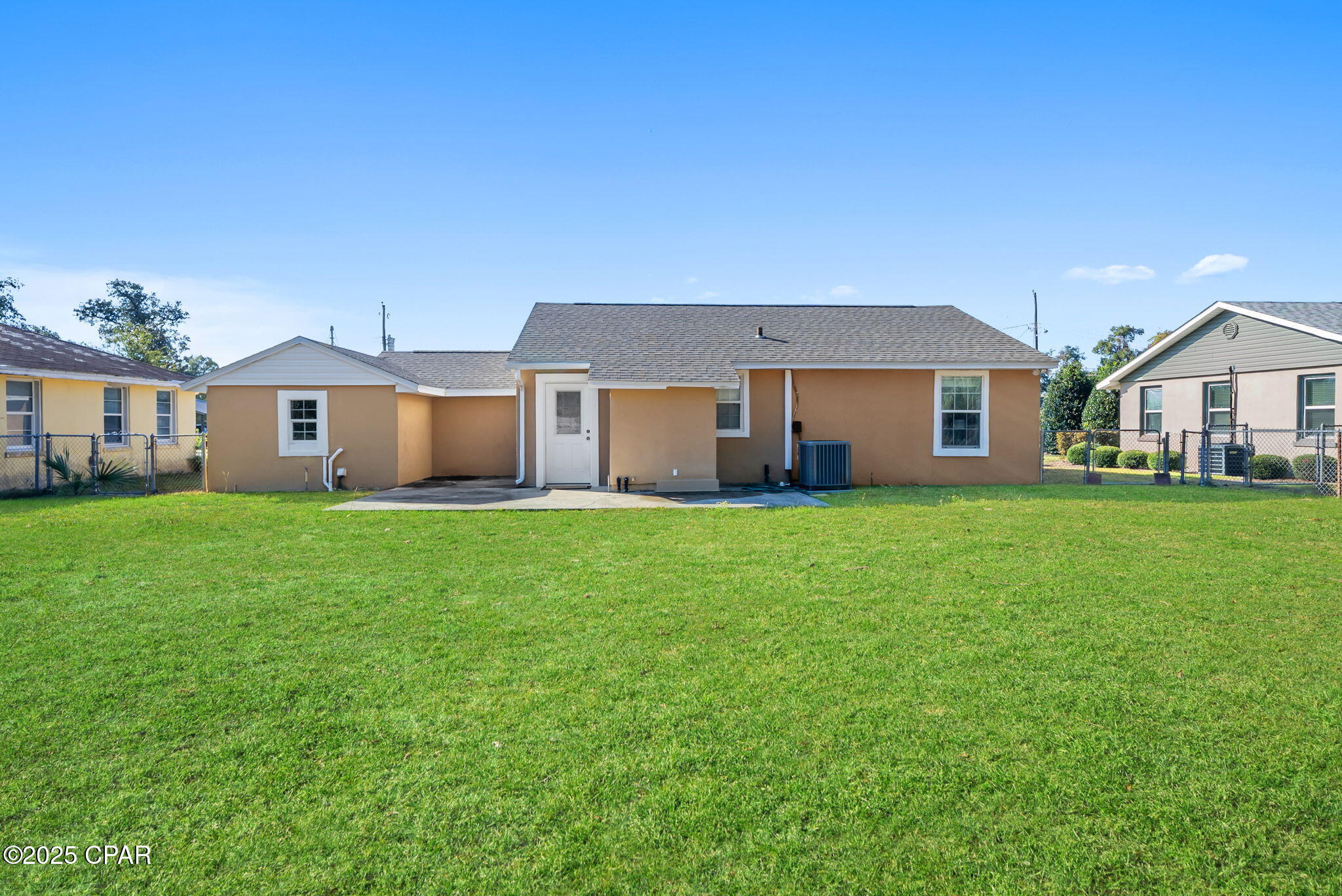 440 S Macarthur Avenue