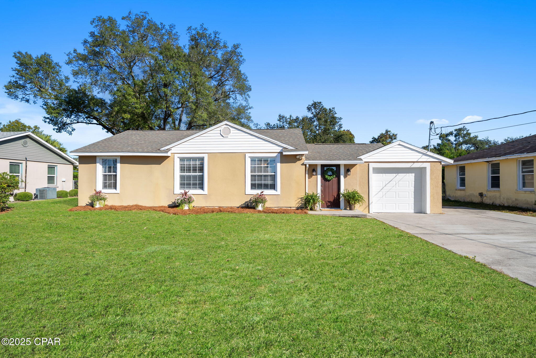 440 S Macarthur Avenue