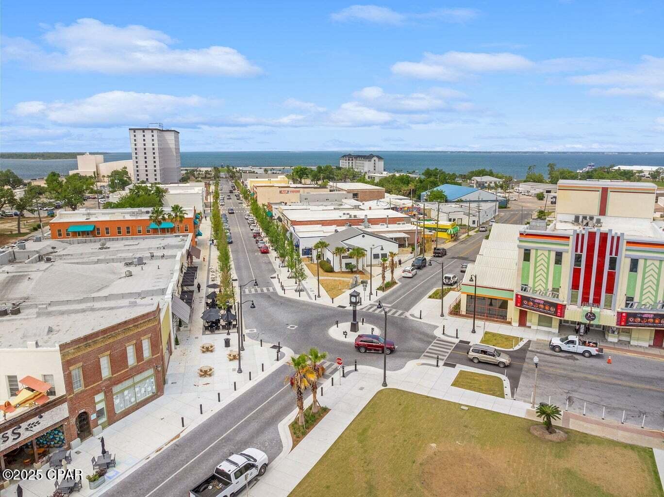 440 S Macarthur Avenue