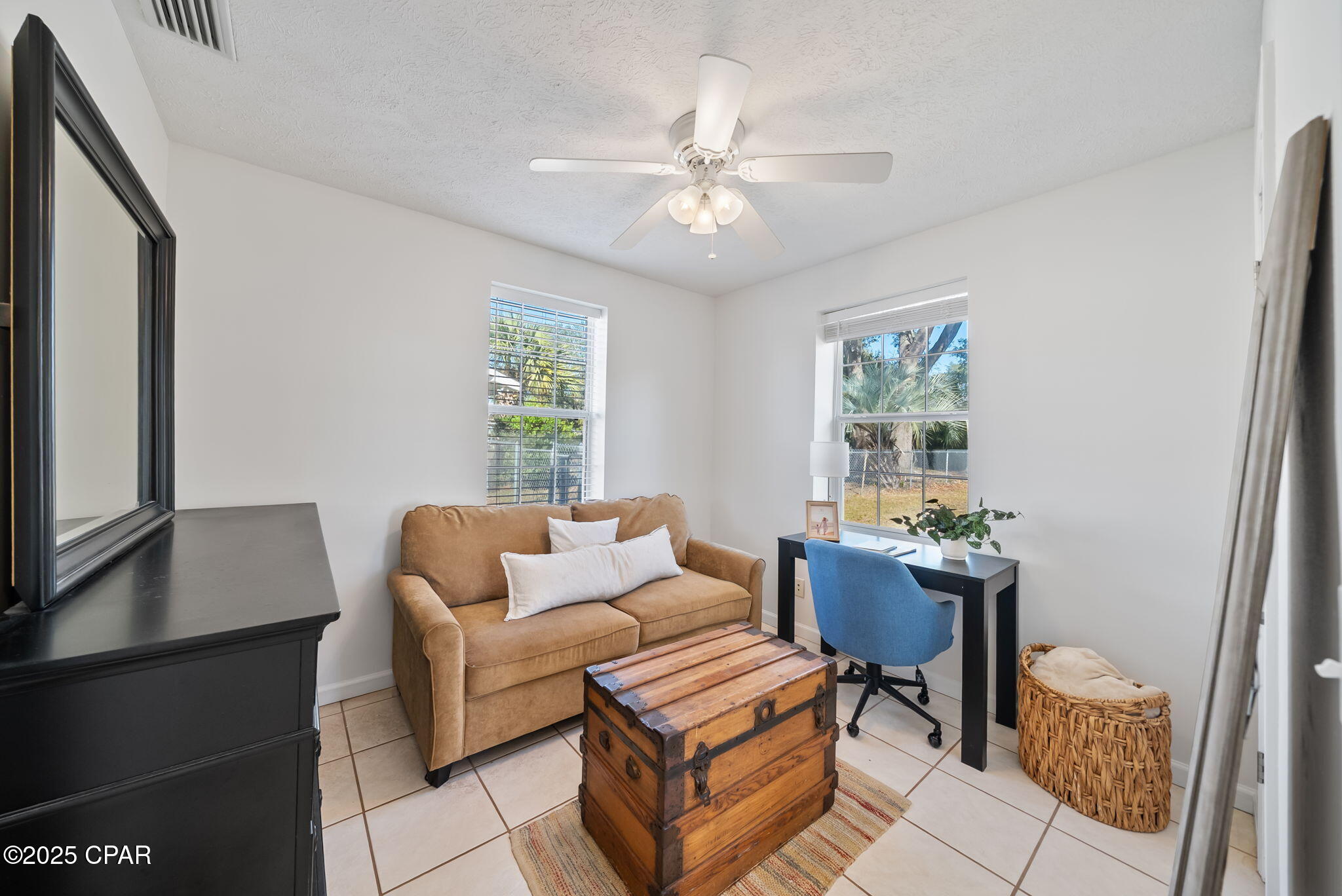 440 S Macarthur Avenue