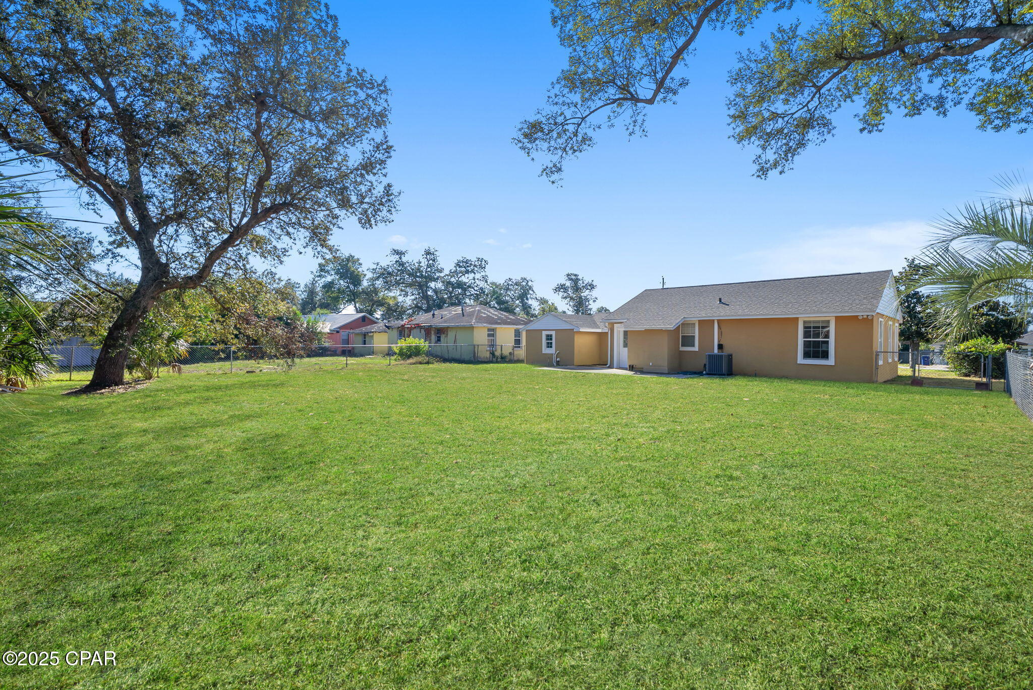 440 S Macarthur Avenue