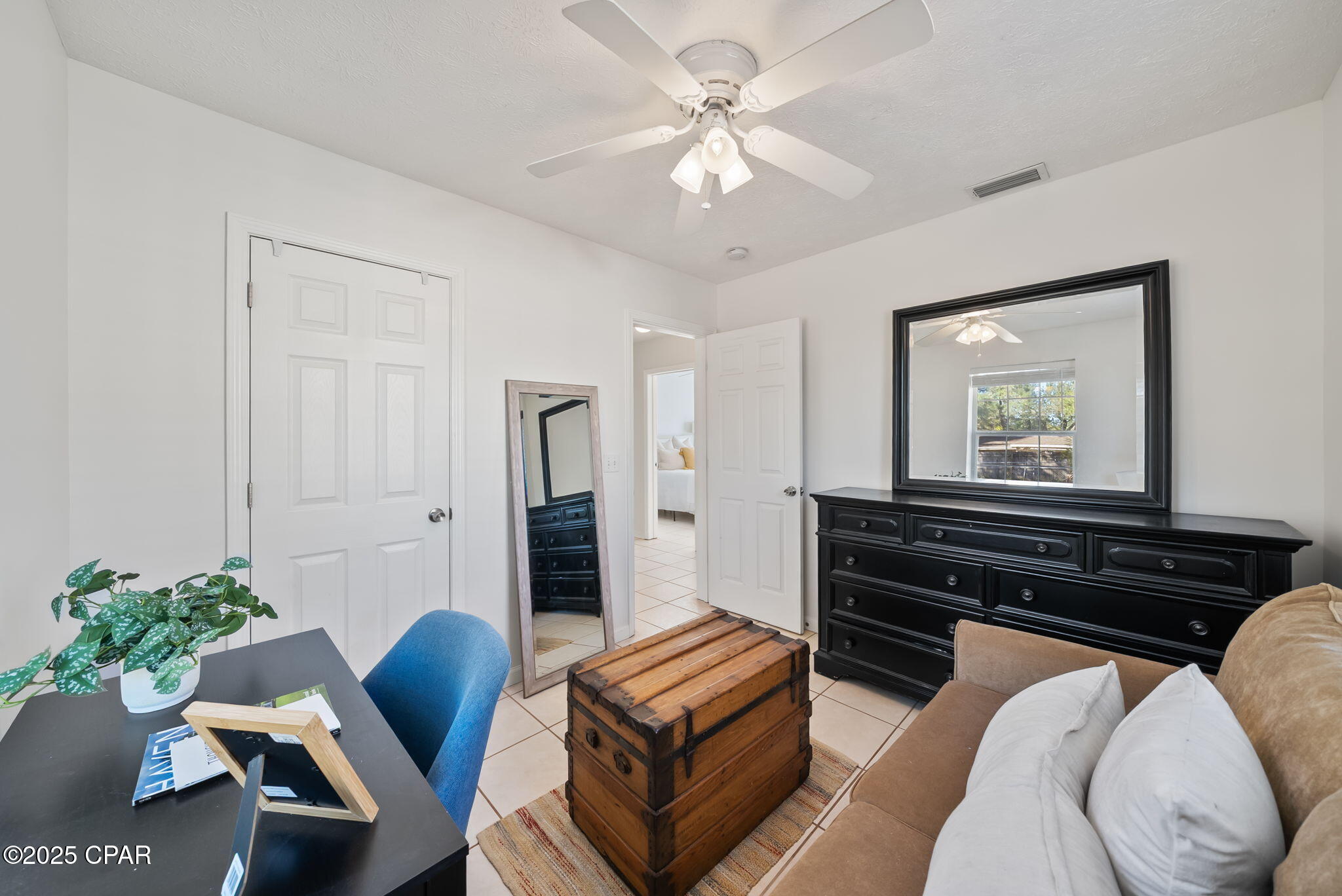 440 S Macarthur Avenue