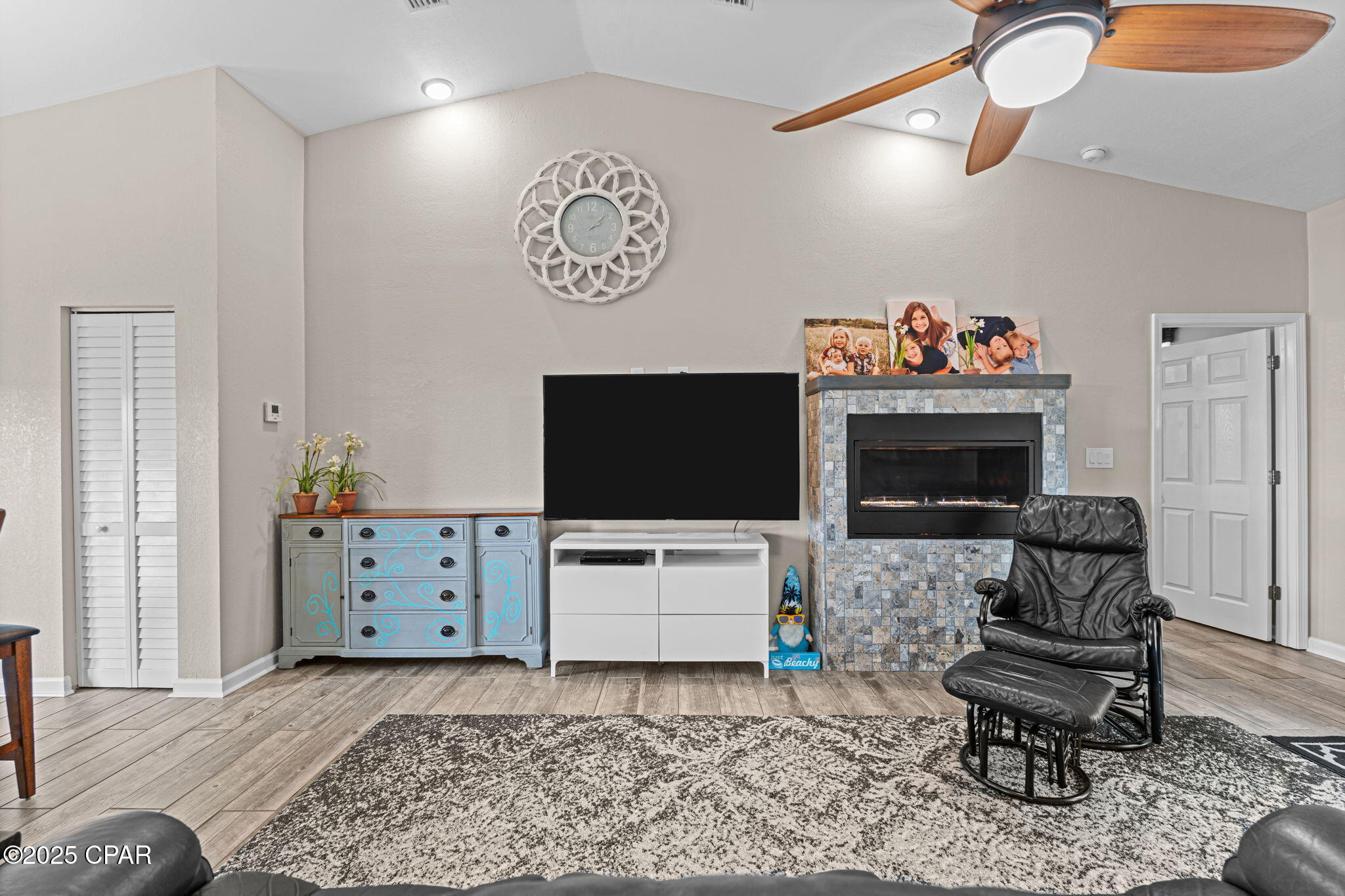 4958 Lake Ridge Drive