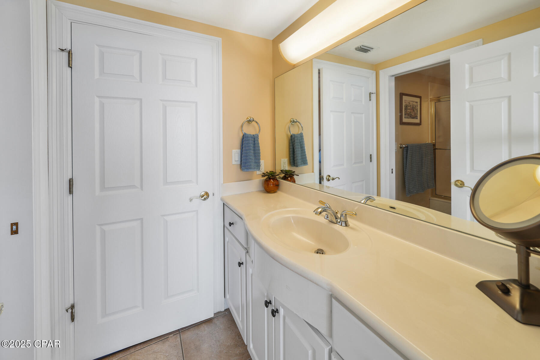 8715 Surf Drive 703B