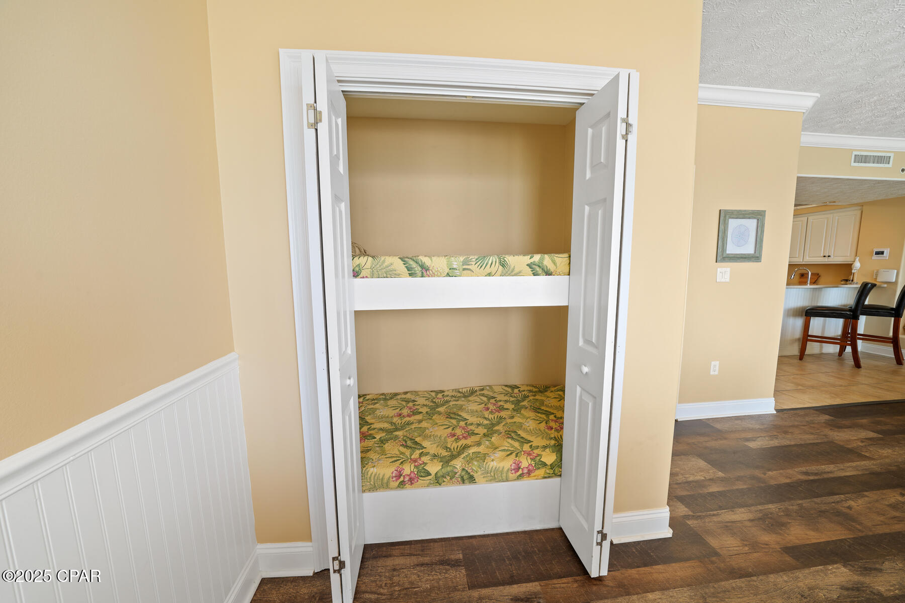 8715 Surf Drive 703B