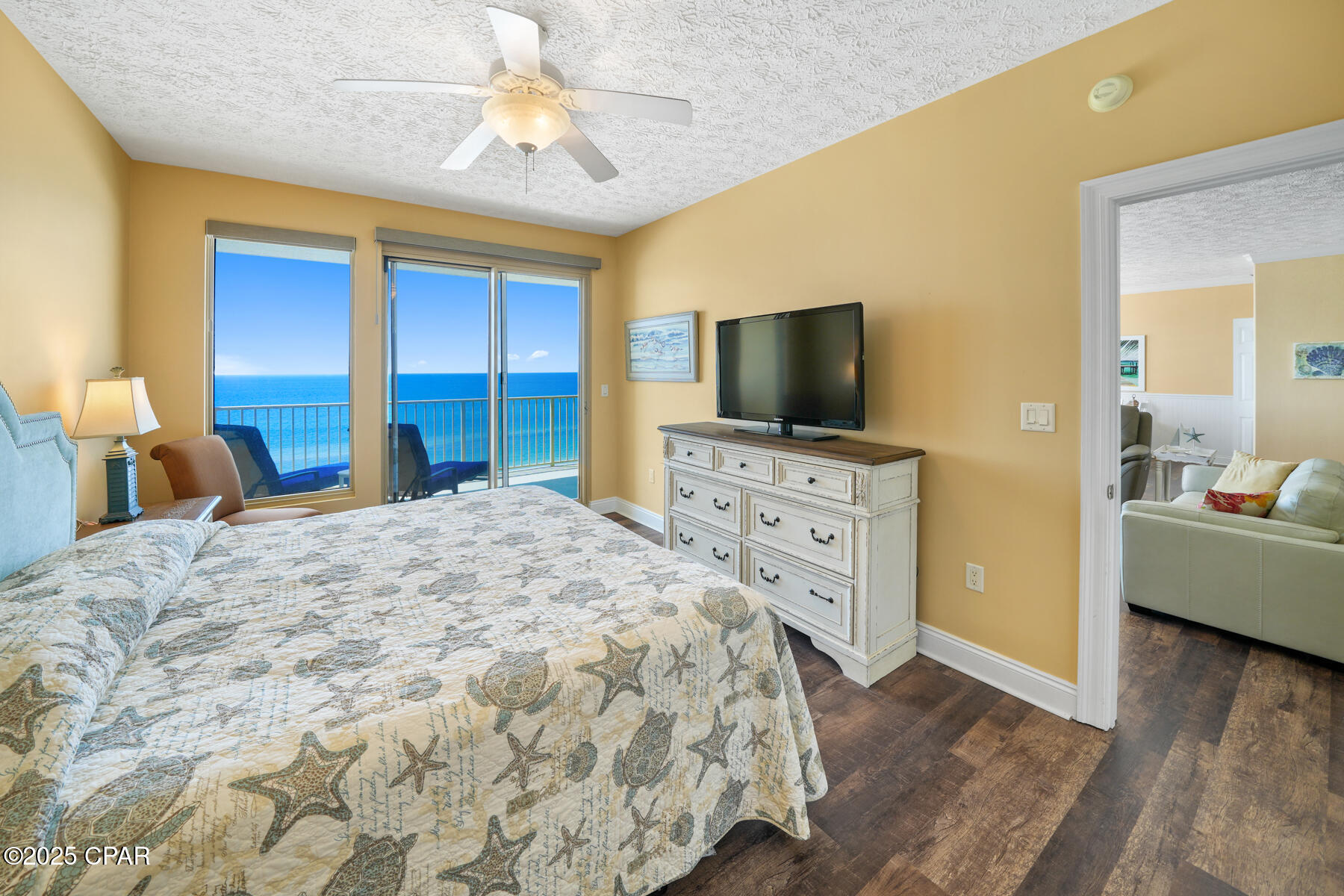 8715 Surf Drive 703B