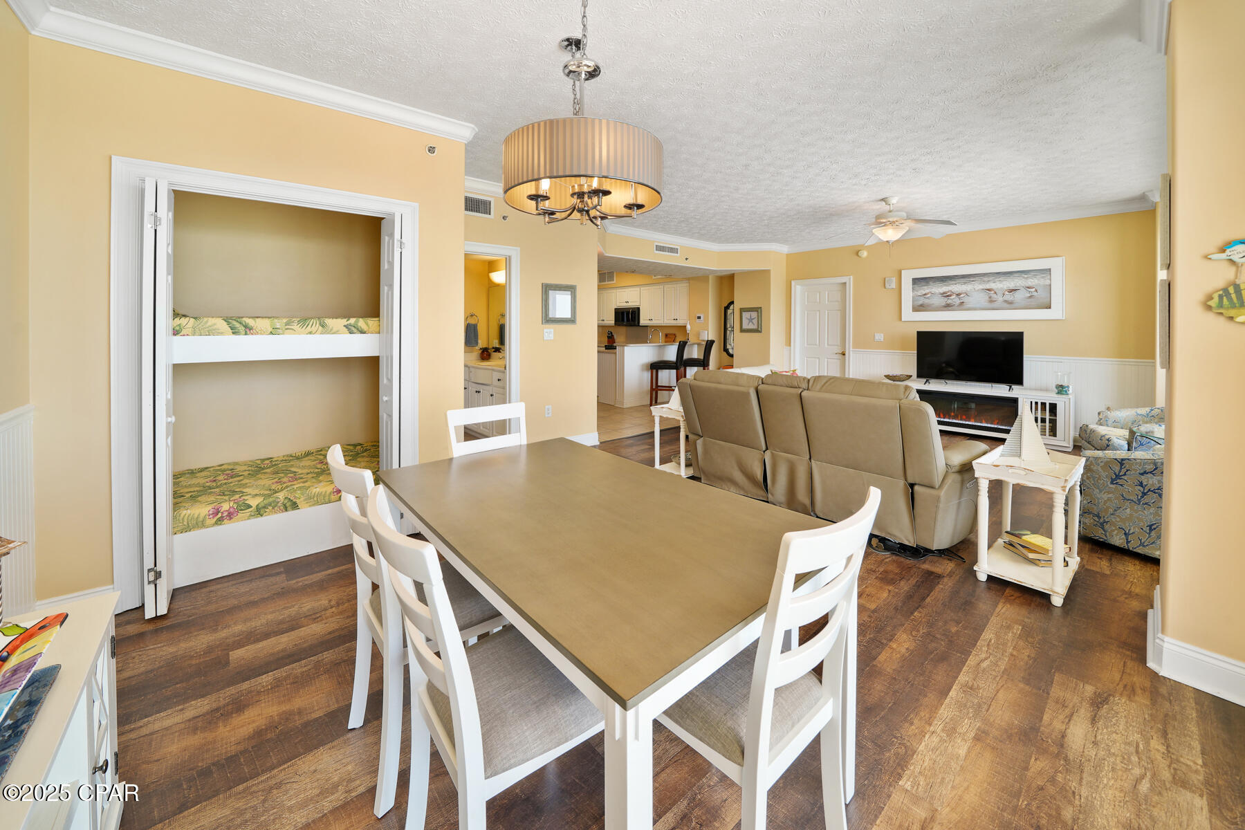 8715 Surf Drive 703B