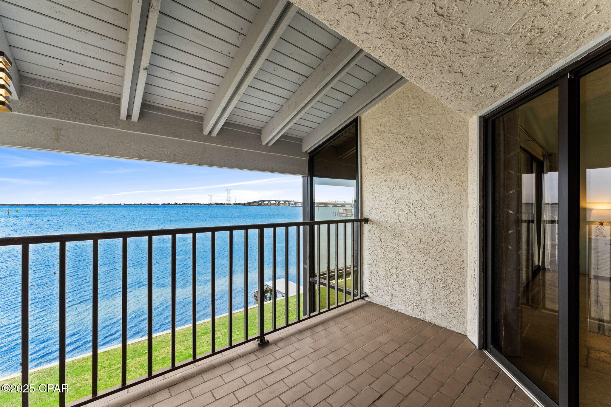 425 Bayshore Drive 15