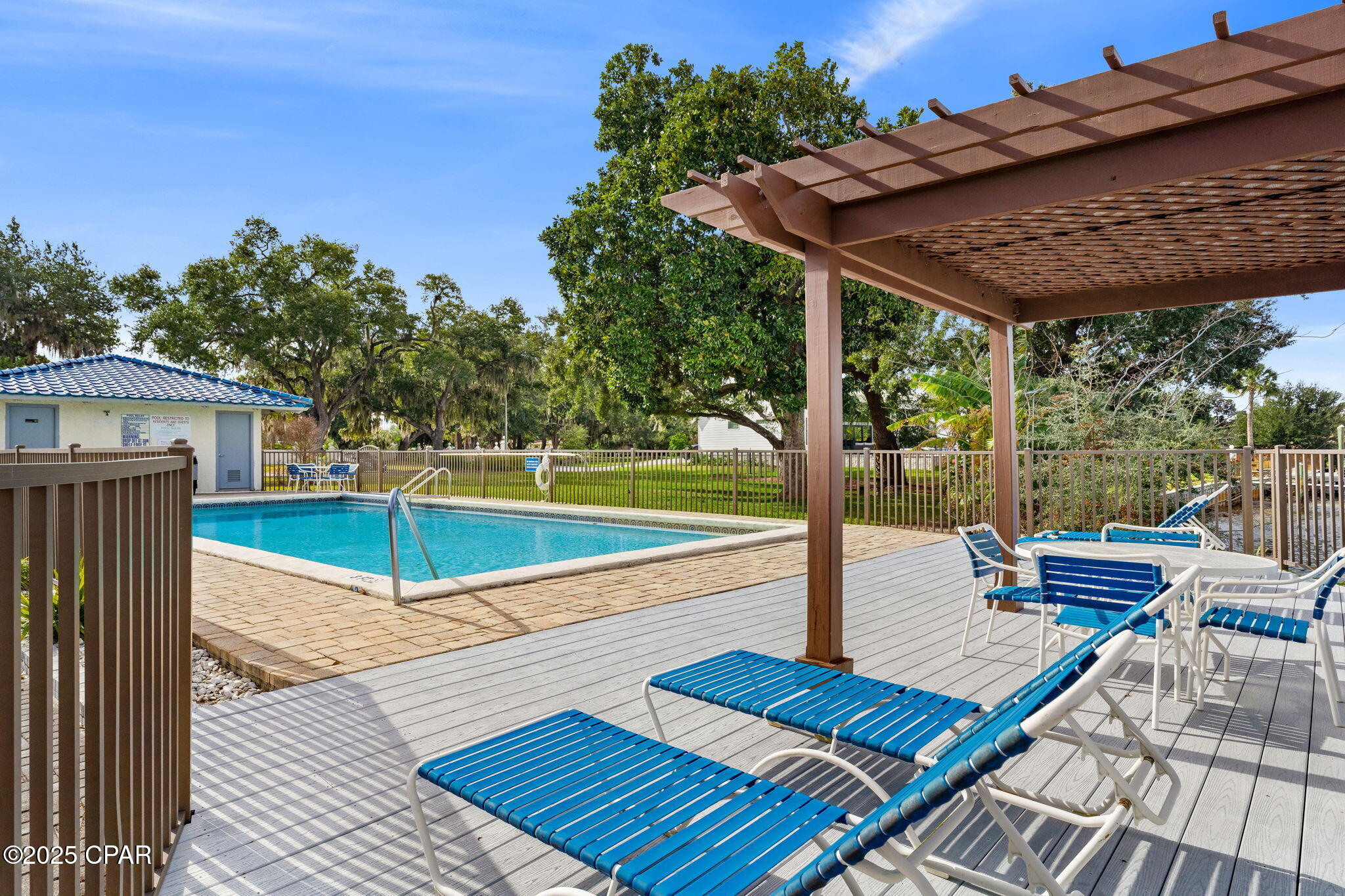 425 Bayshore Drive 15