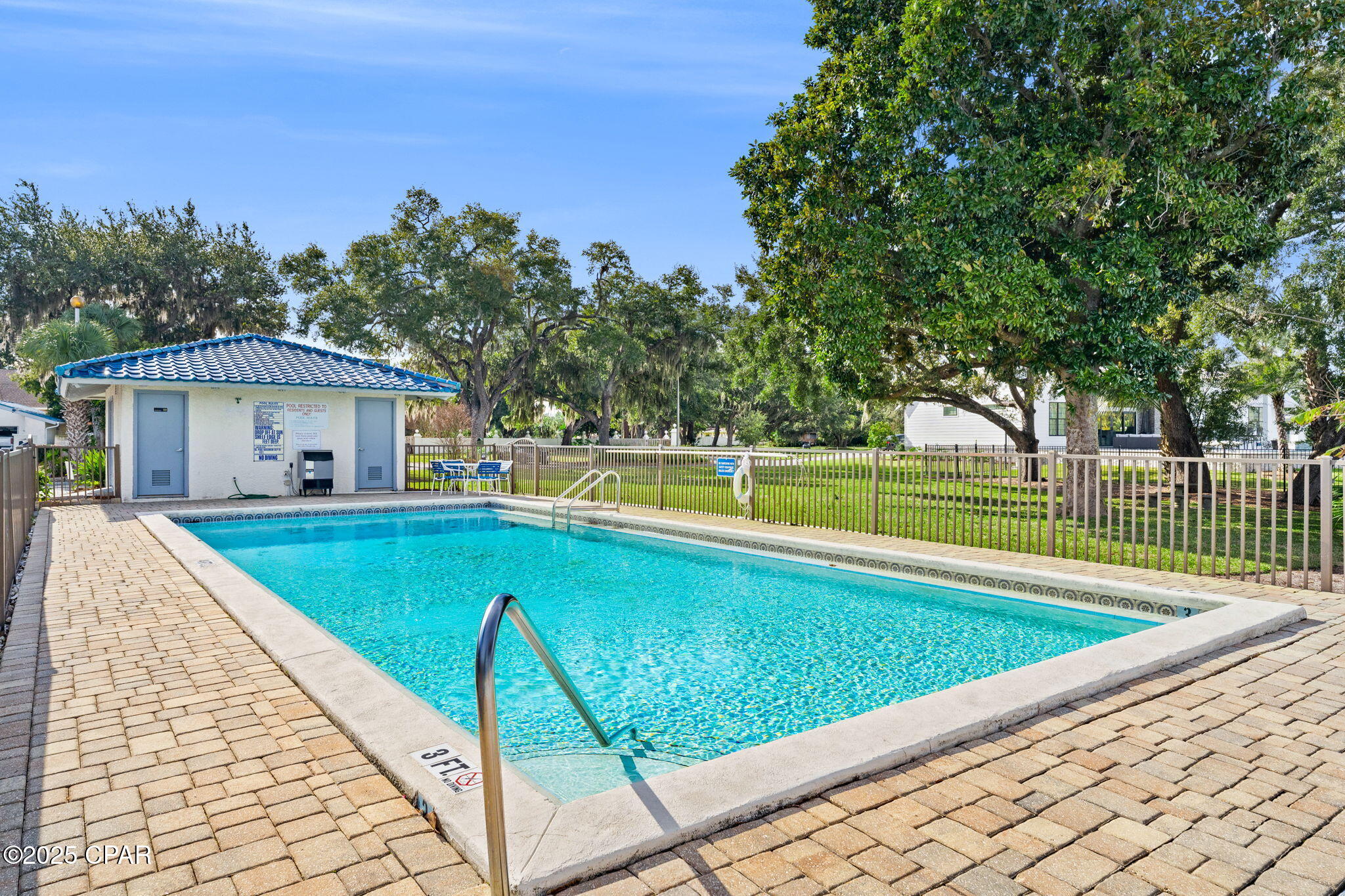 425 Bayshore Drive 15