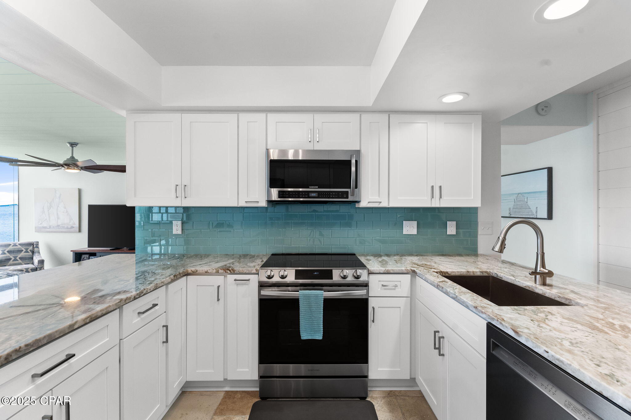 425 Bayshore Drive 15