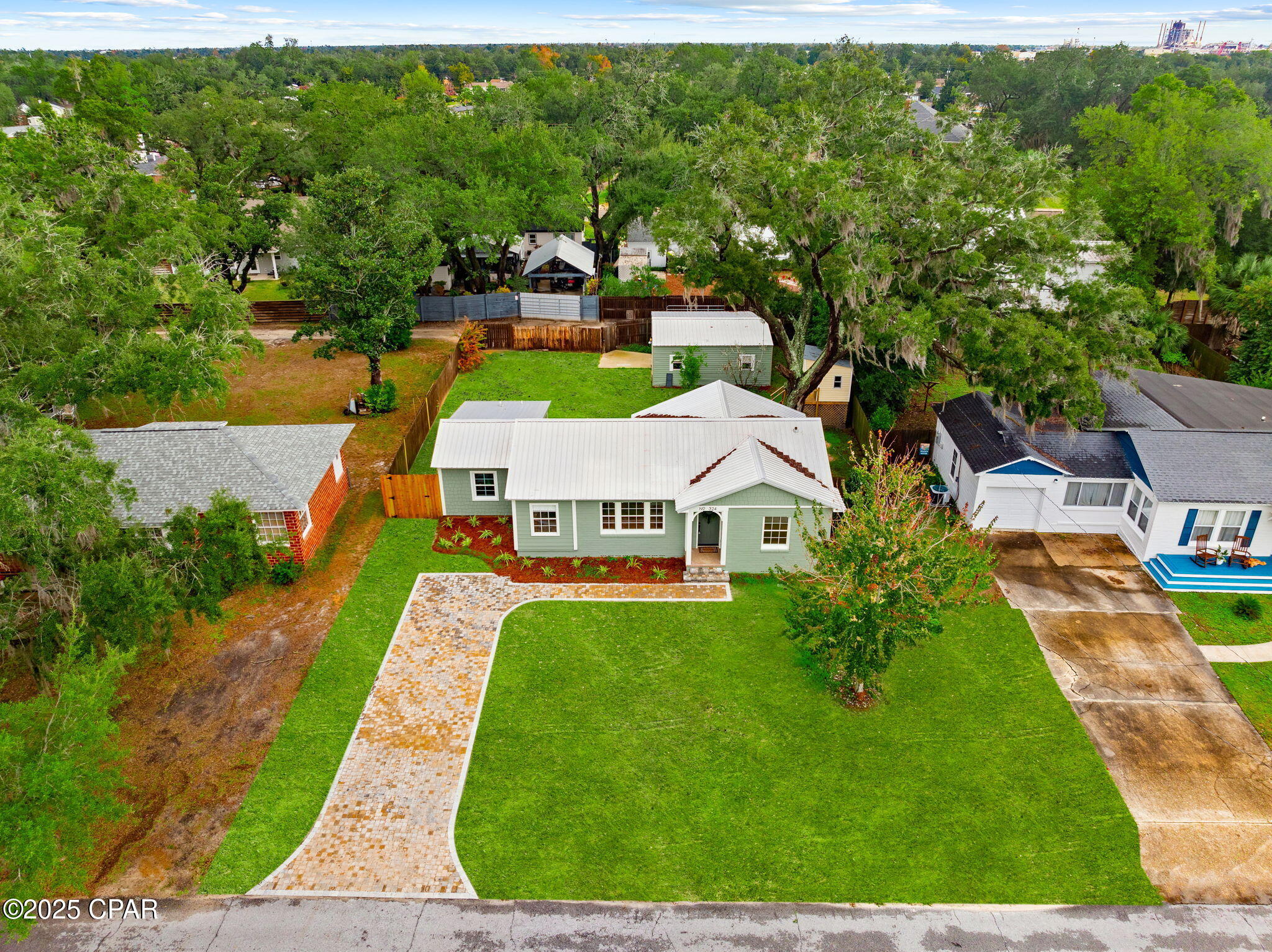 324 S Palo Alto Avenue