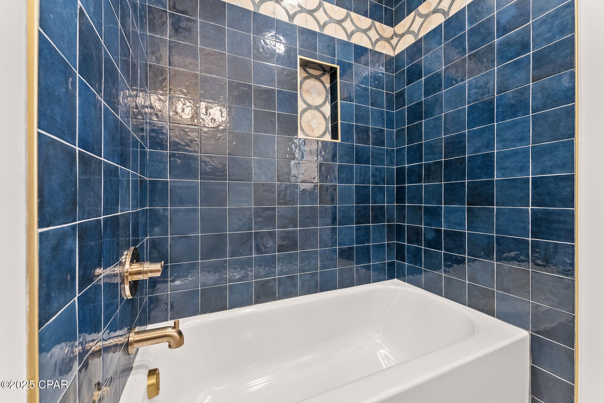 324 S Palo Alto Avenue