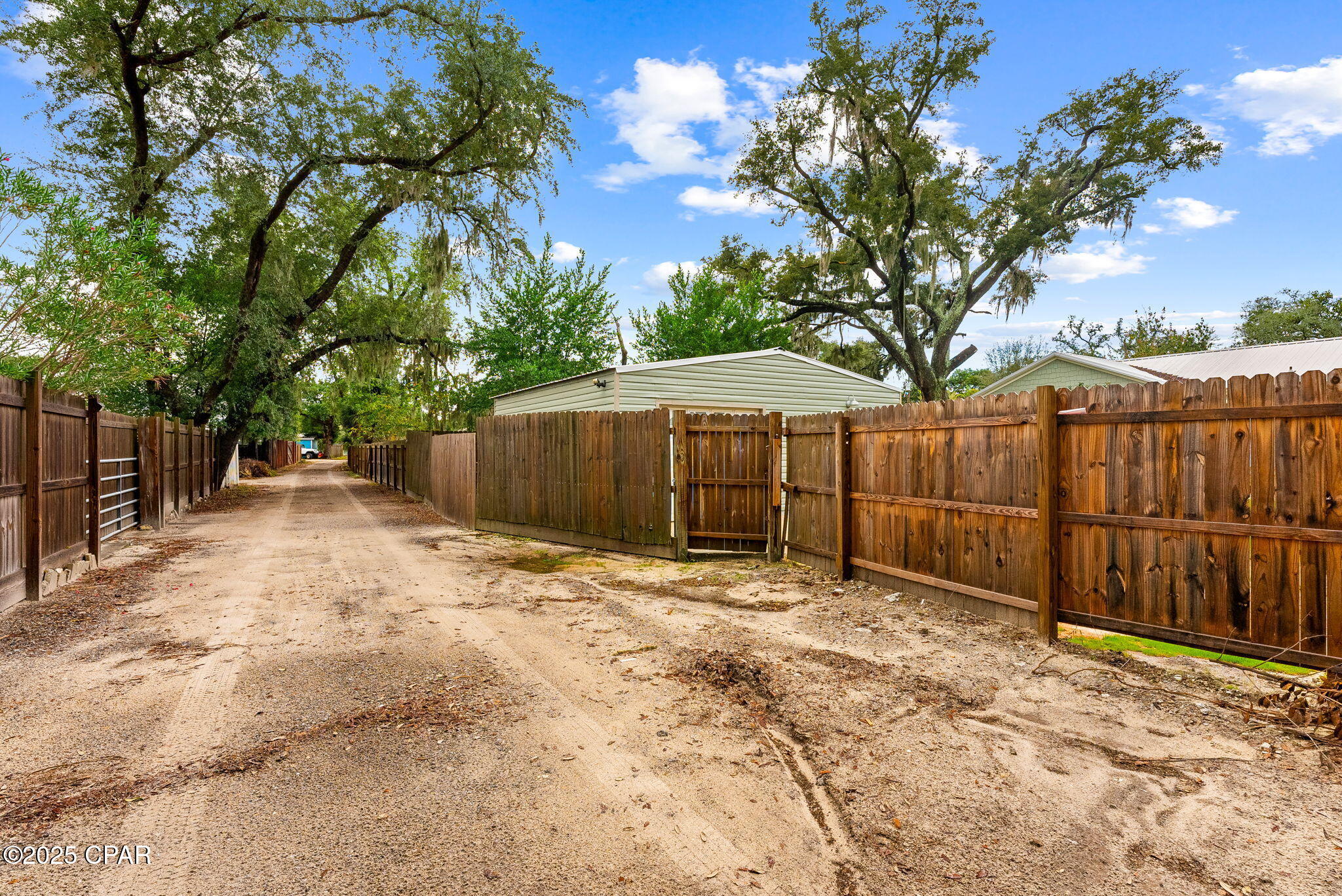 324 S Palo Alto Avenue