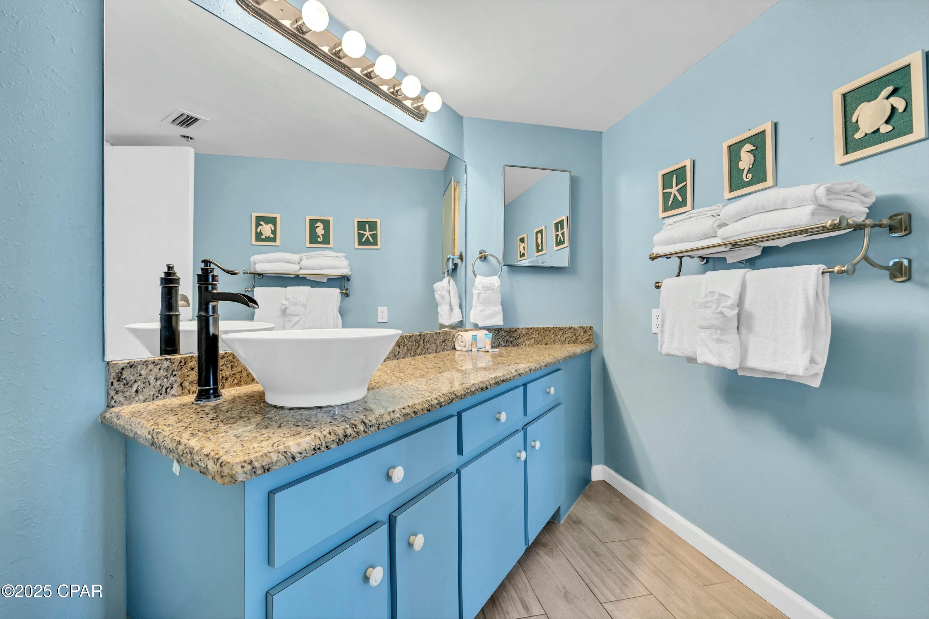 9850 S Thomas Drive 606W