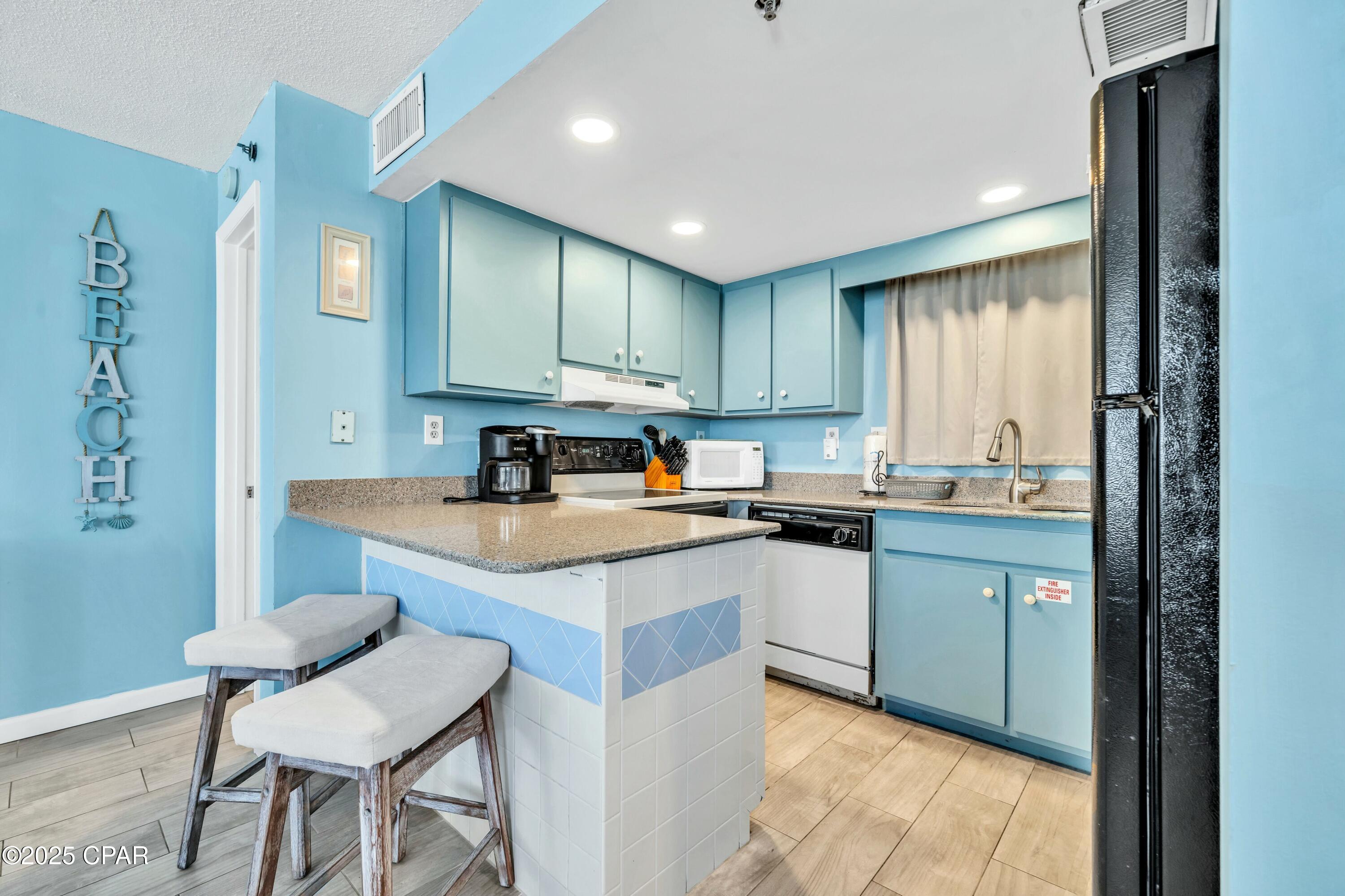 9850 S Thomas Drive 606W