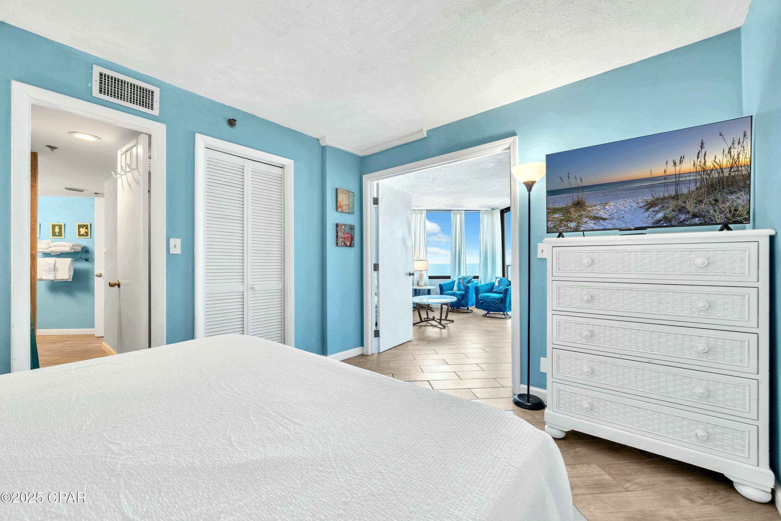 9850 S Thomas Drive 606W