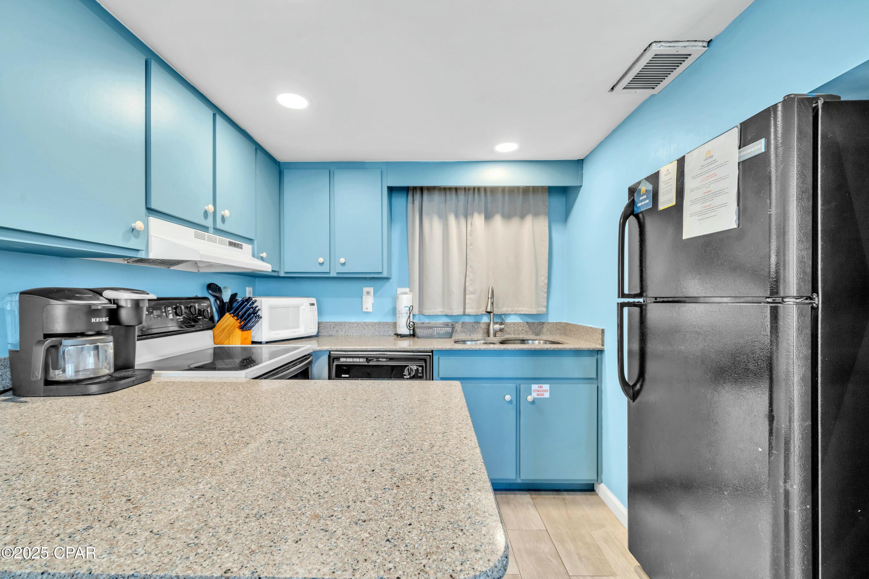 9850 S Thomas Drive 606W