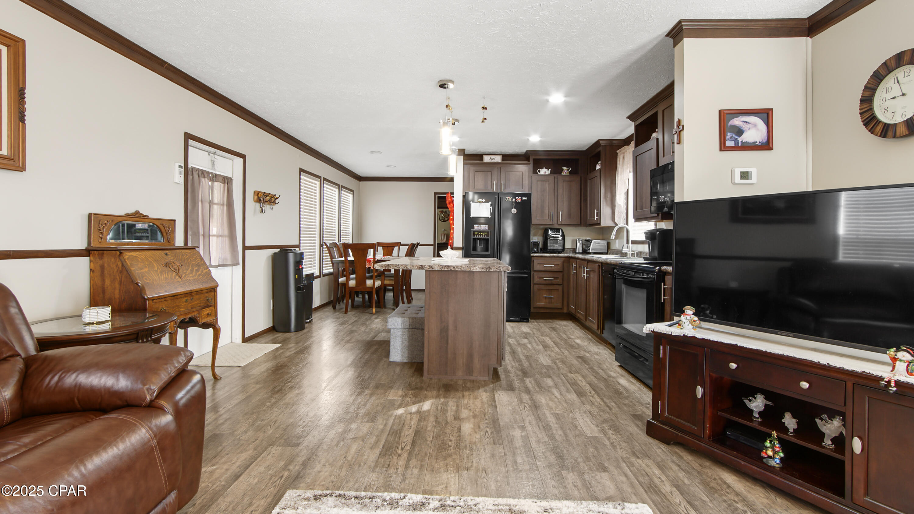 12103 Edgewood Road