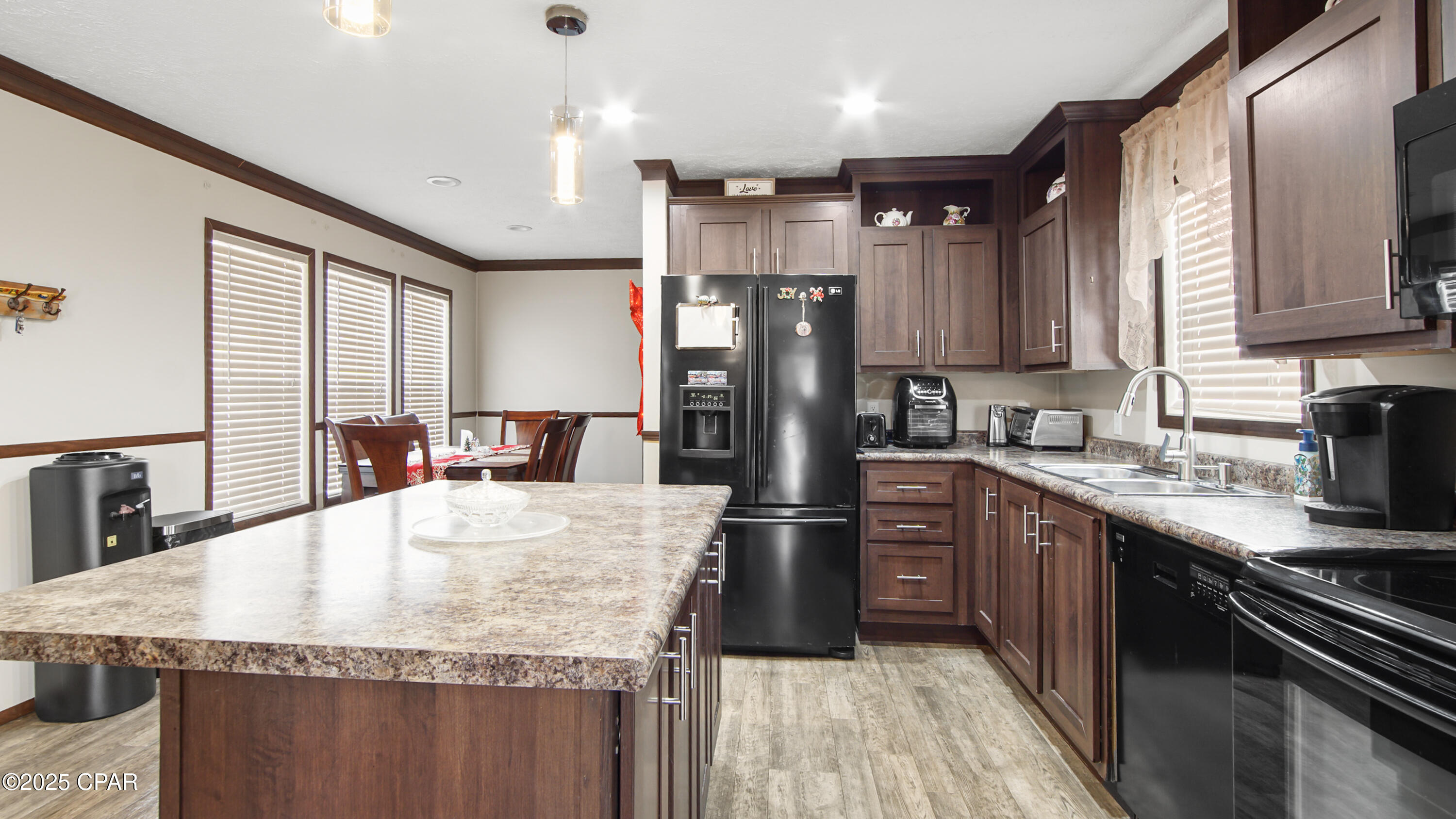 12103 Edgewood Road