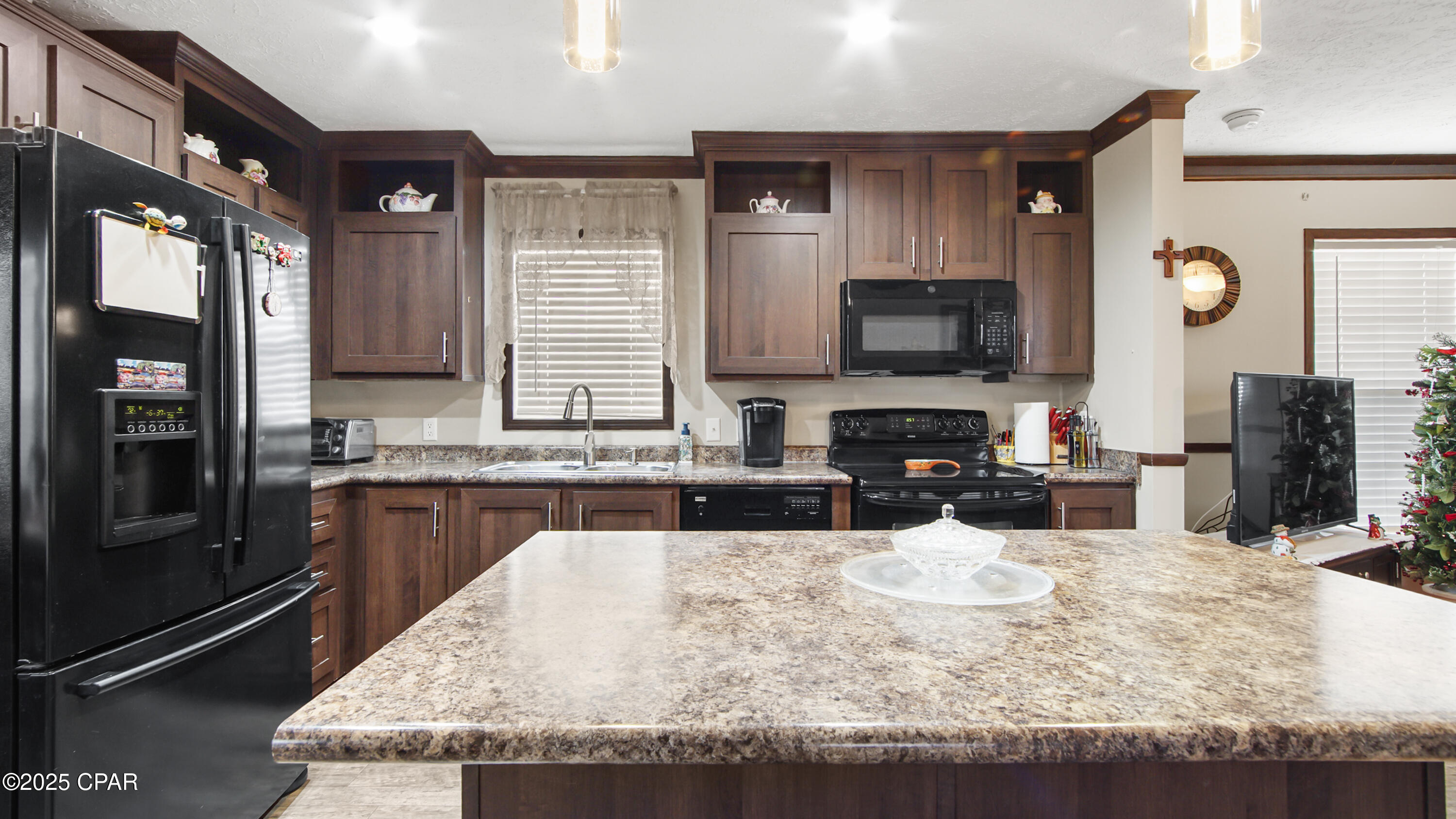 12103 Edgewood Road