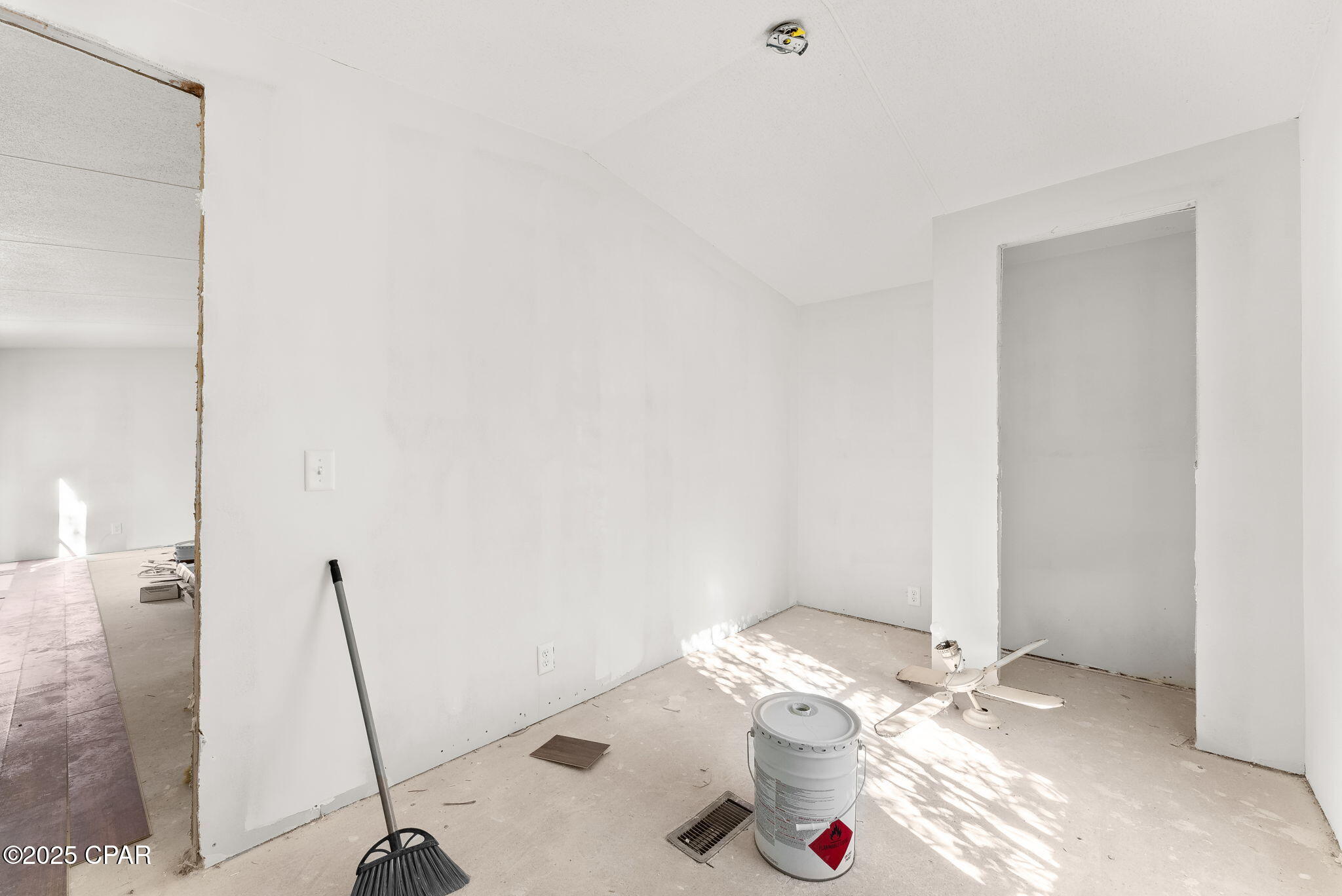 2122 W 29th Street