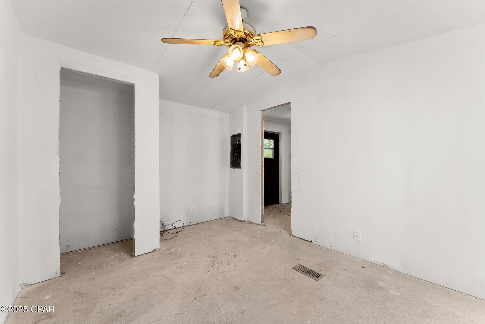 2122 W 29th Street