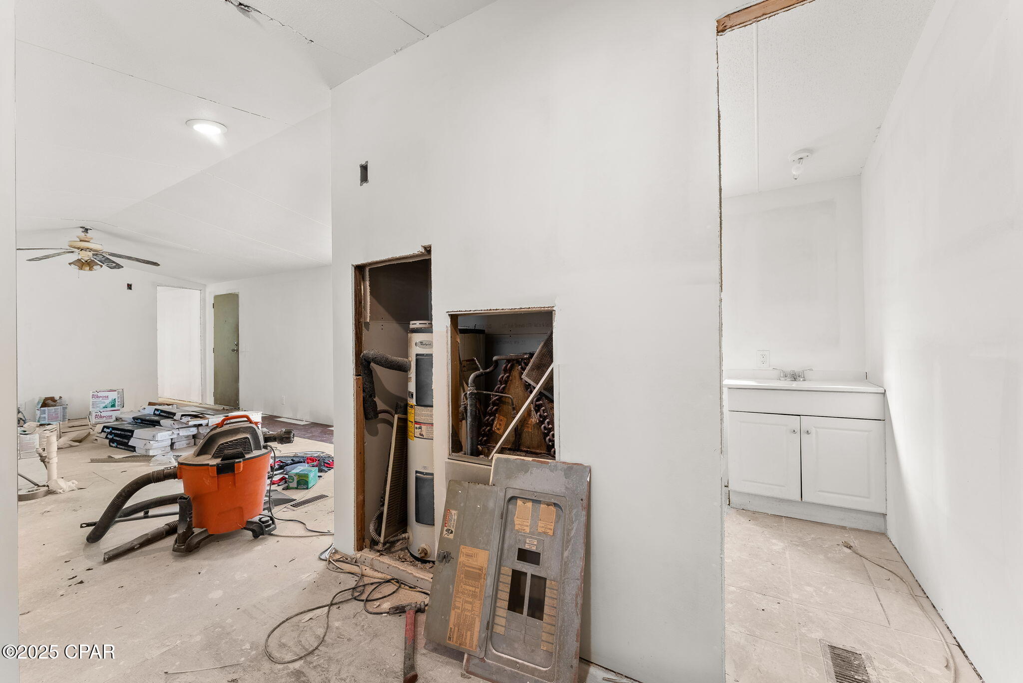 2122 W 29th Street