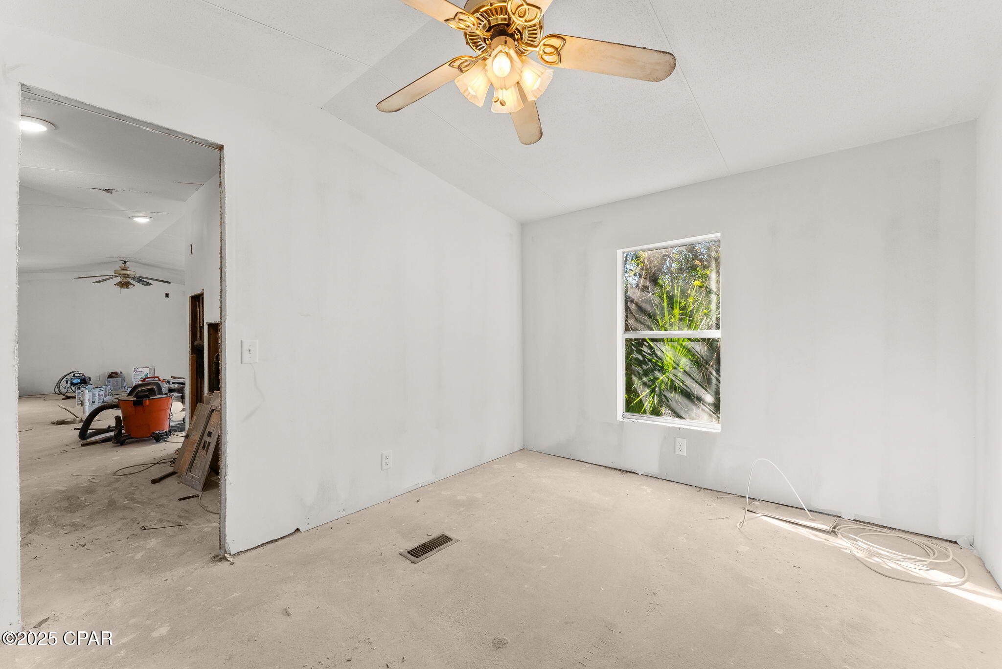 2122 W 29th Street