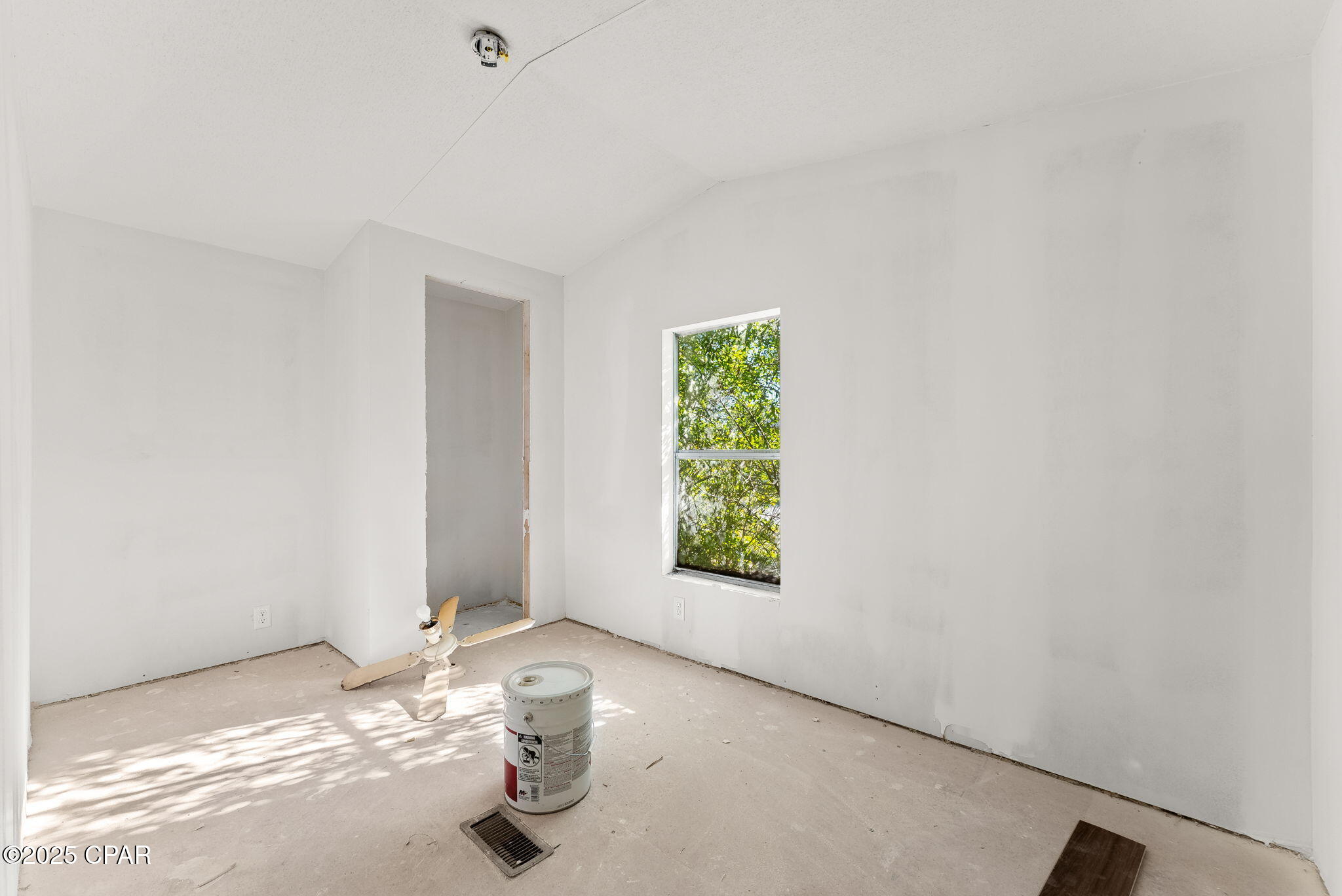 2122 W 29th Street