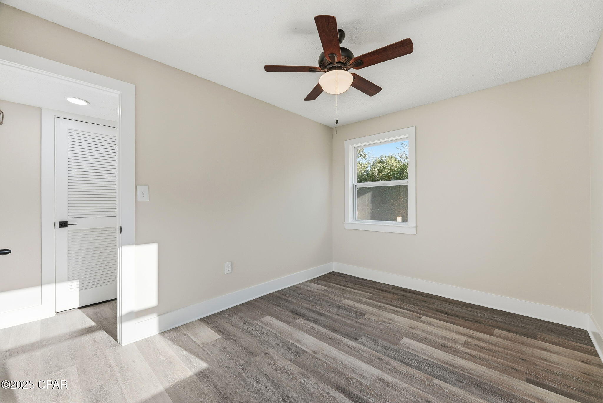 2204 Edgewood Drive