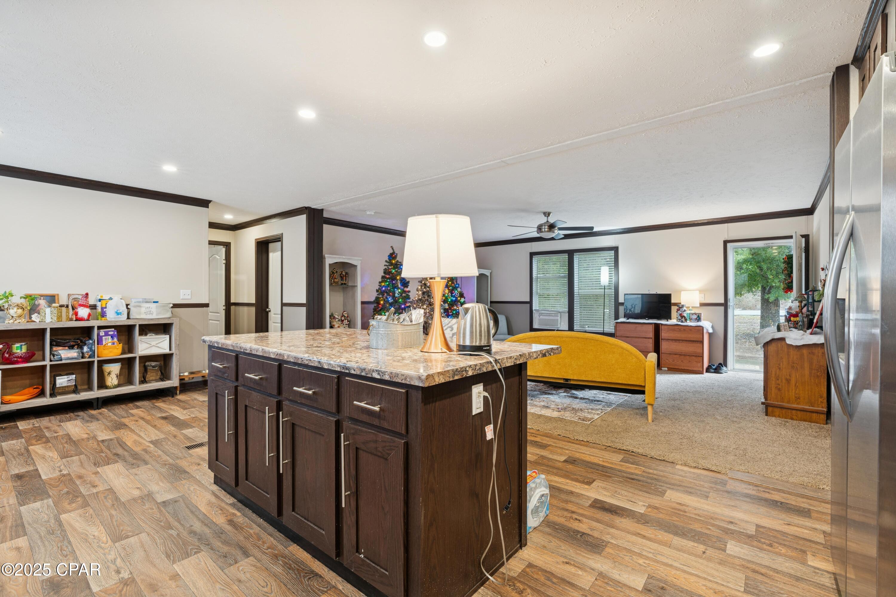 214 Lakepoint Road