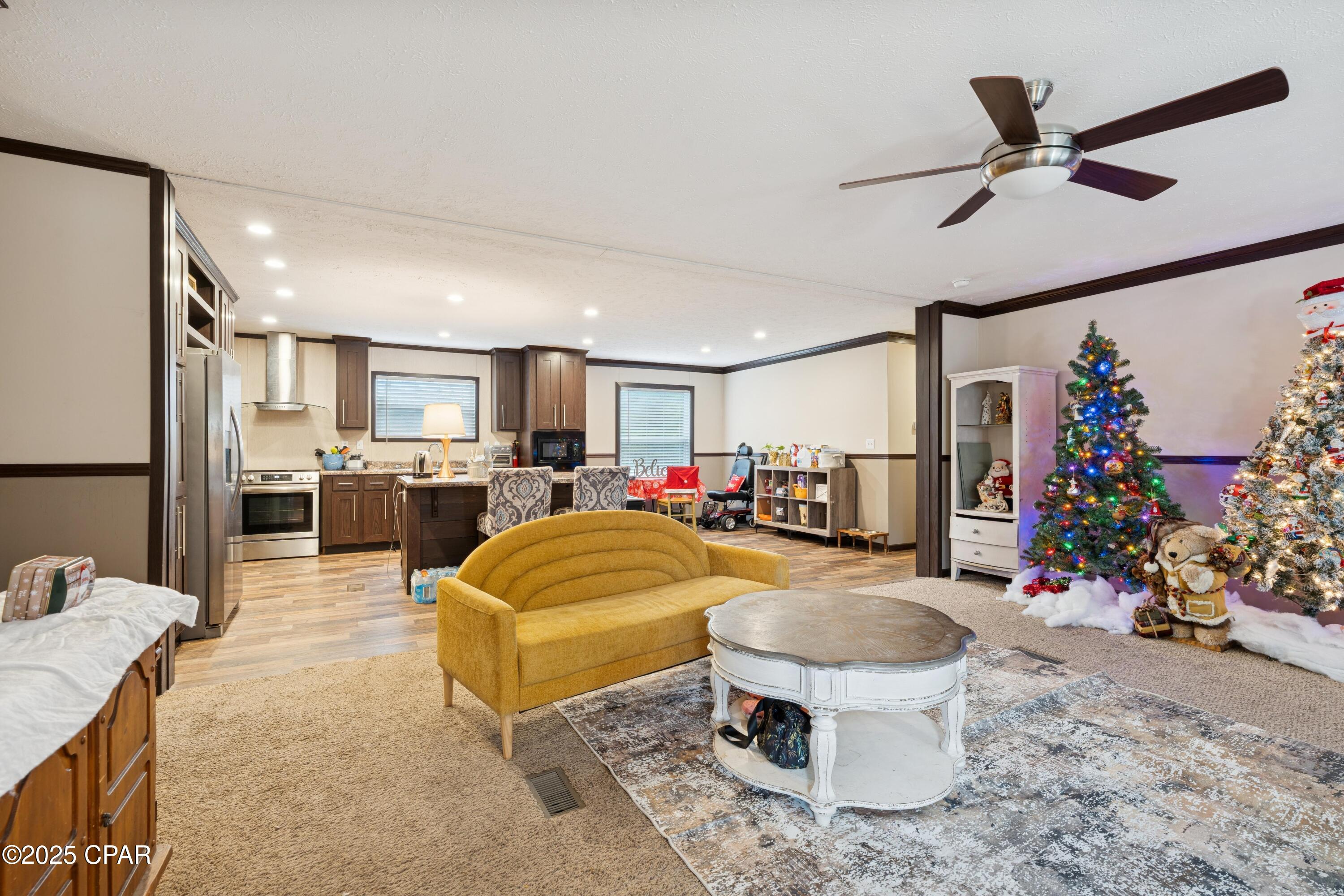 214 Lakepoint Road