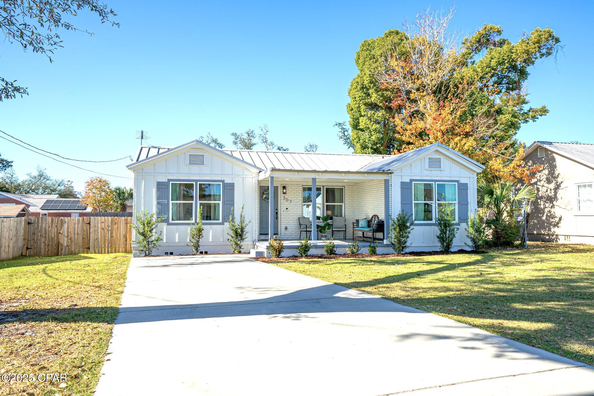 307 N Palo Alto Avenue